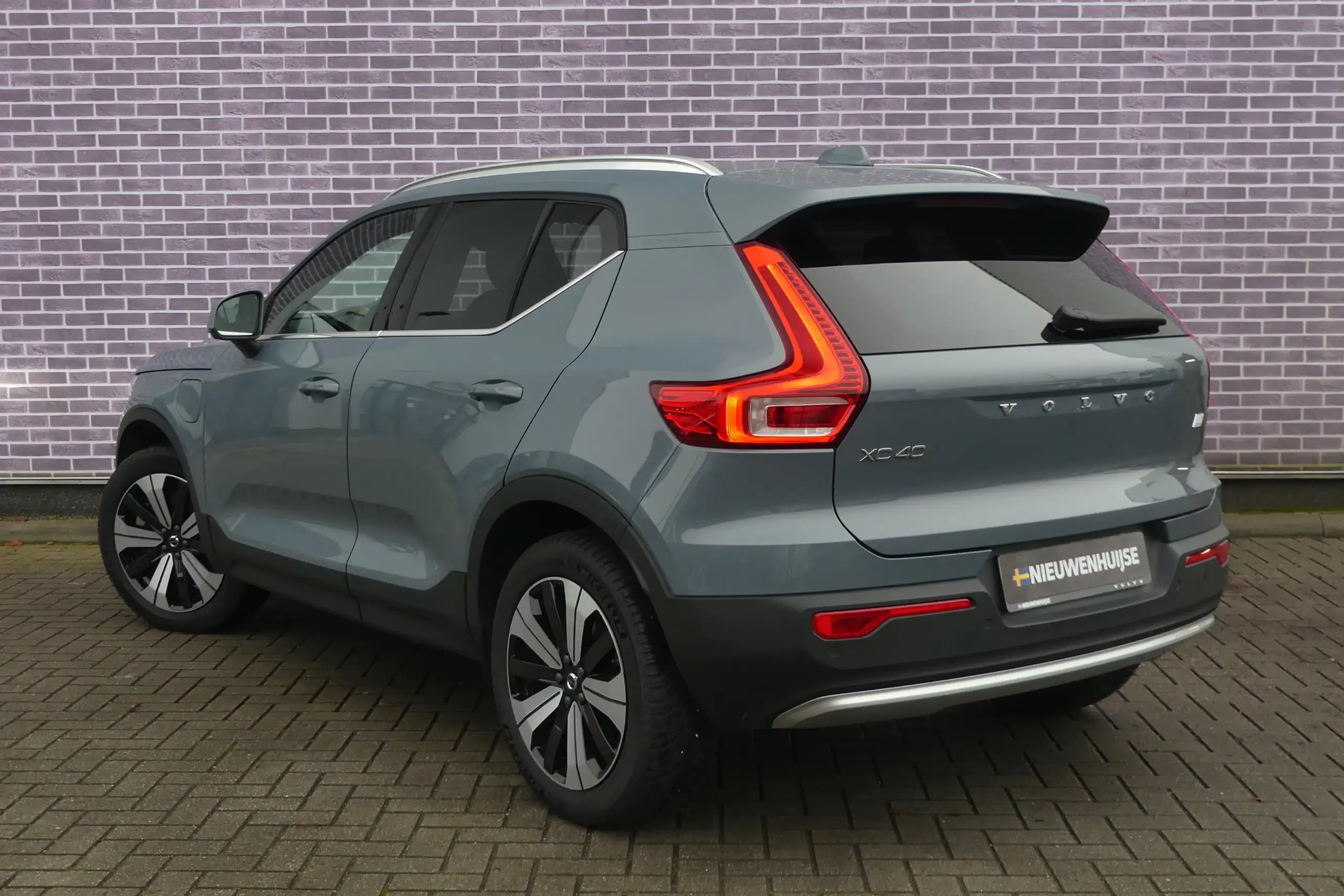 Volvo - XC40