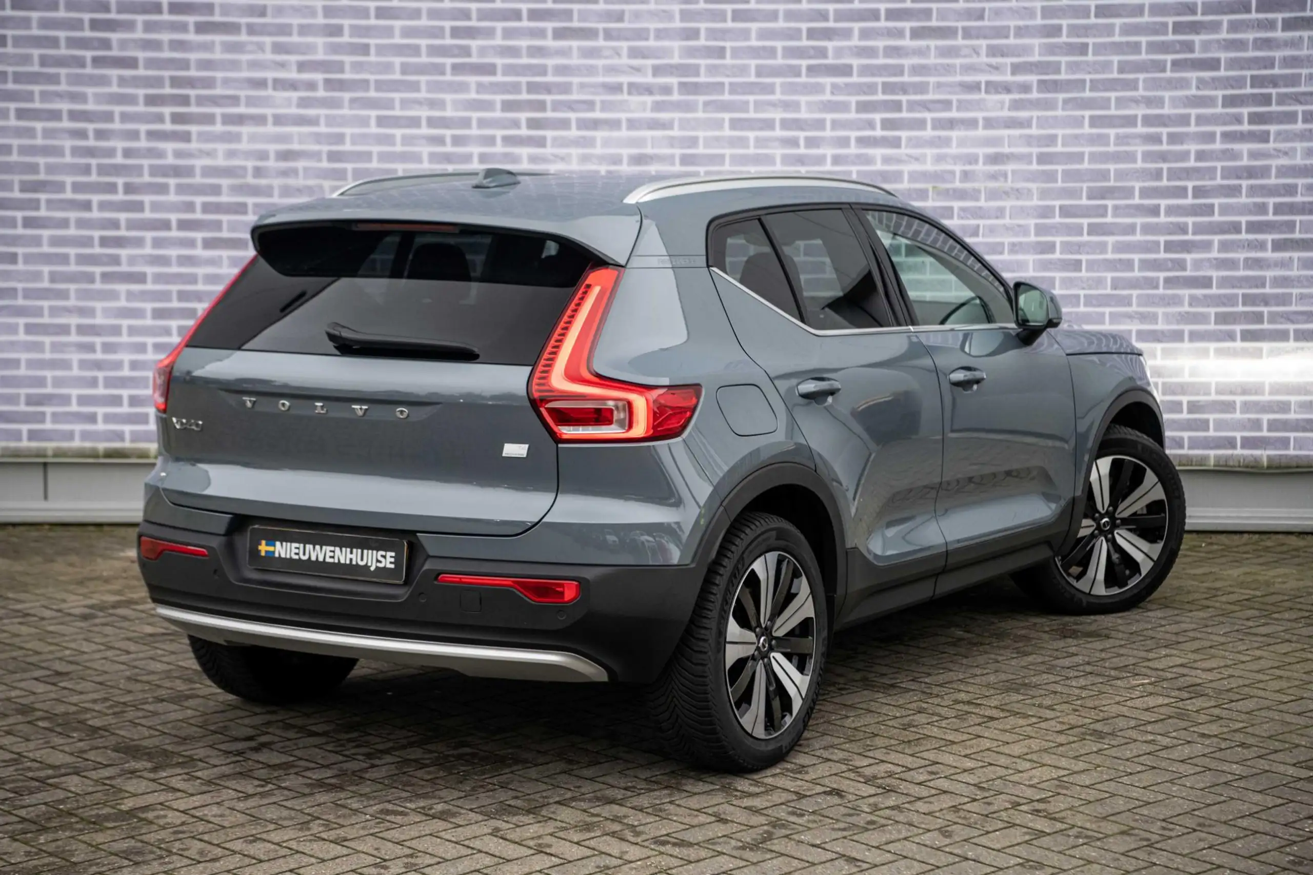 Volvo - XC40