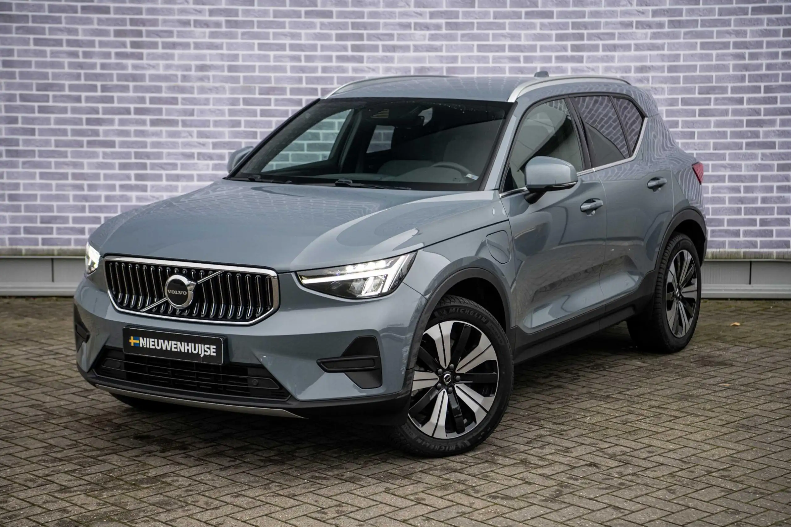 Volvo - XC40