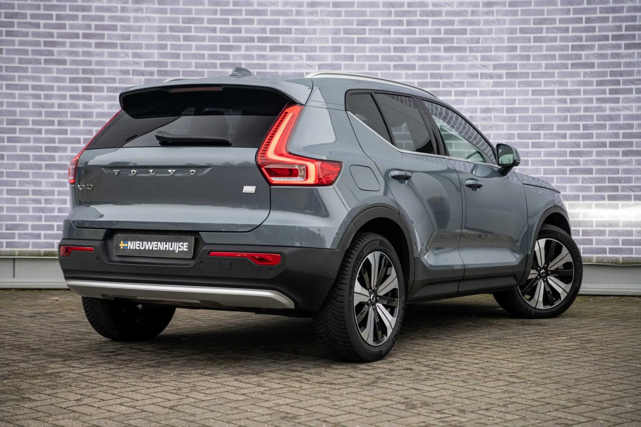 Volvo - XC40