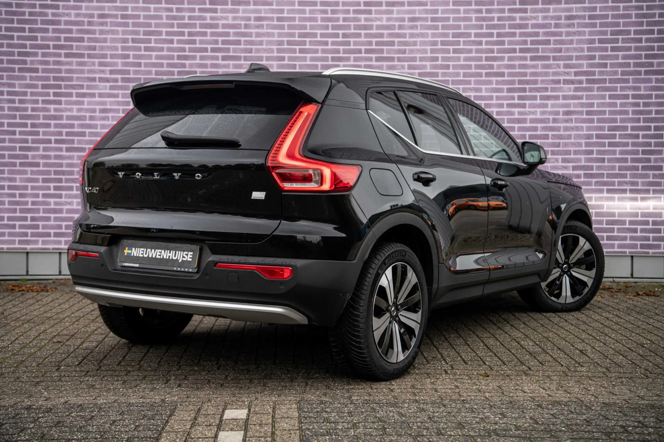 Volvo - XC40