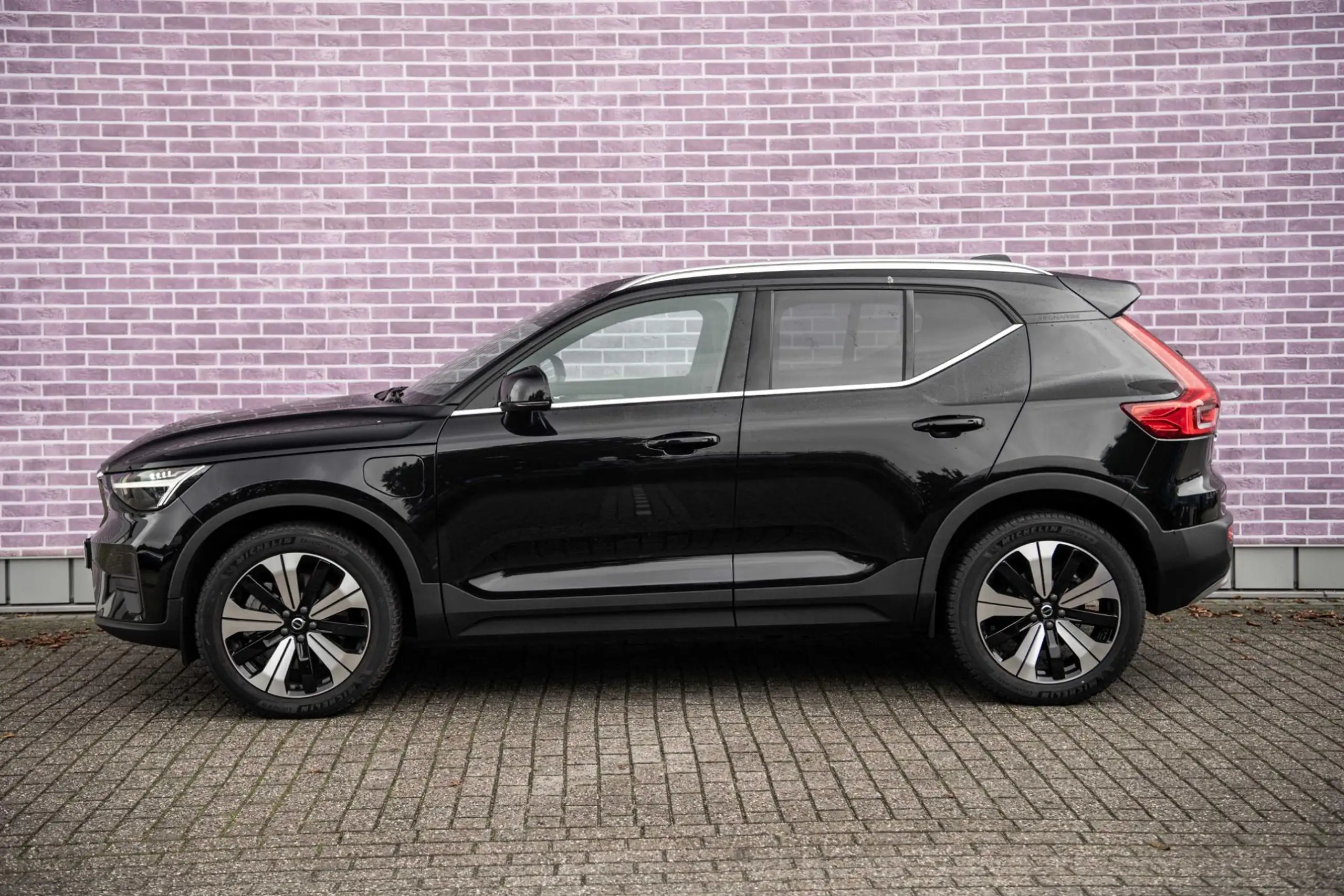 Volvo - XC40