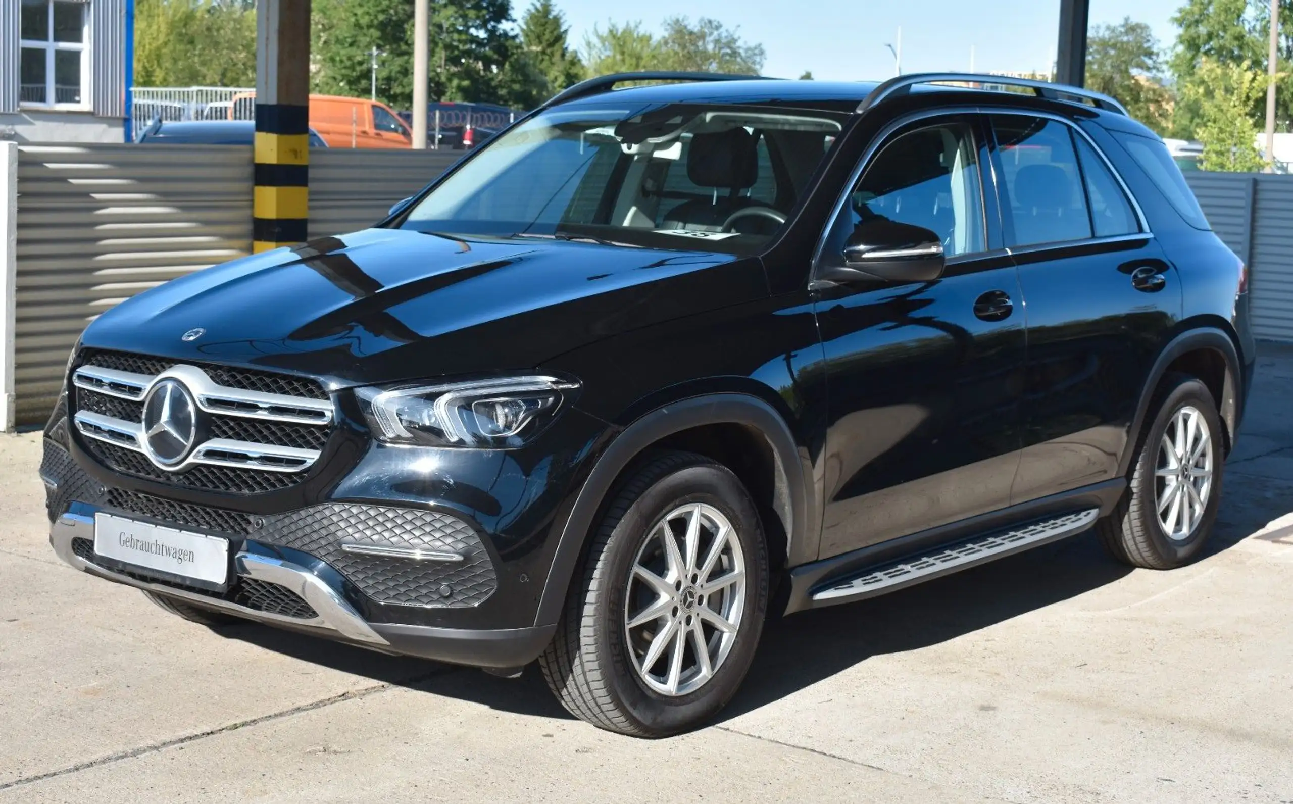 Mercedes-Benz - GLE 300