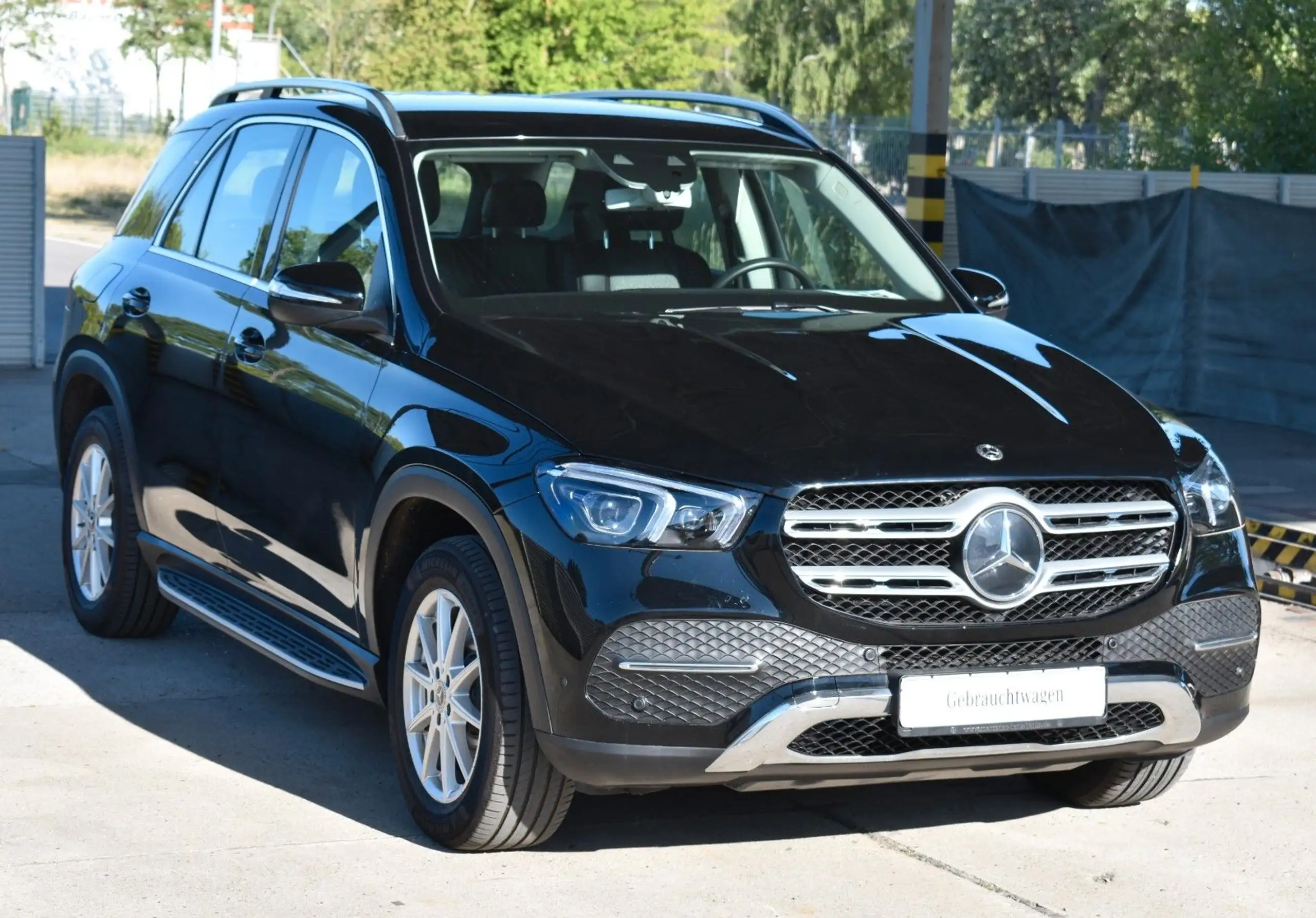 Mercedes-Benz - GLE 300