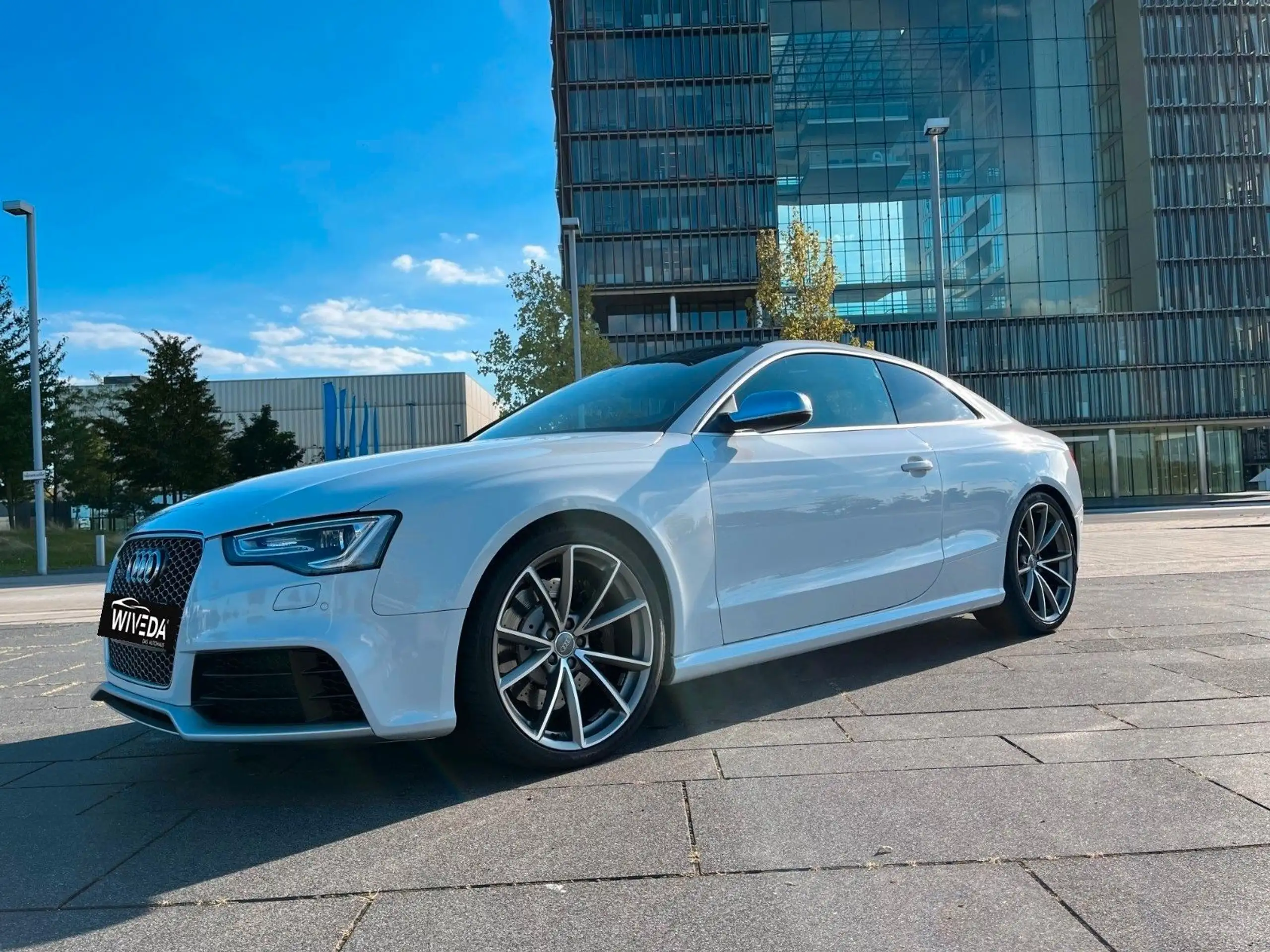 Audi - RS5