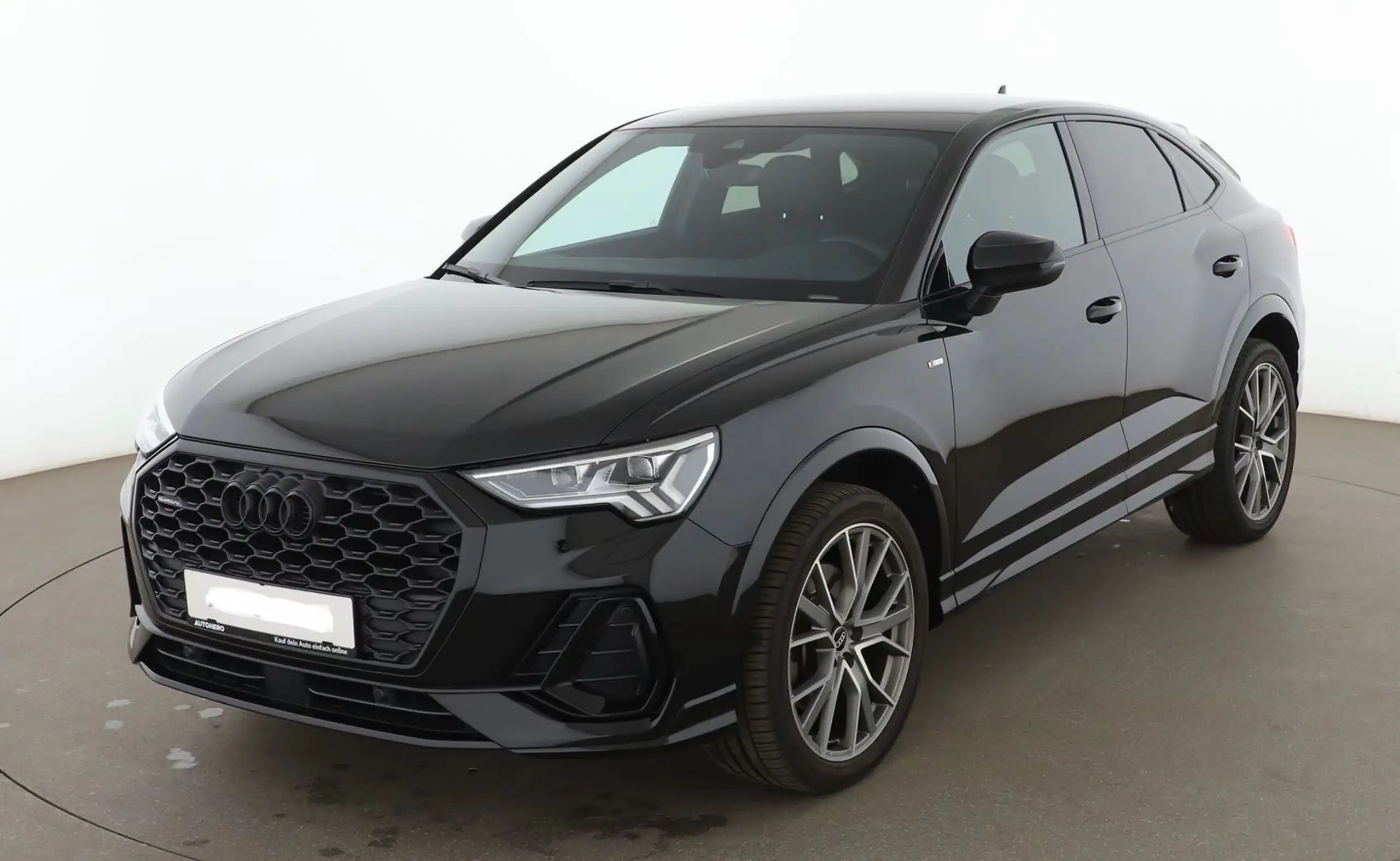 Audi - Q3