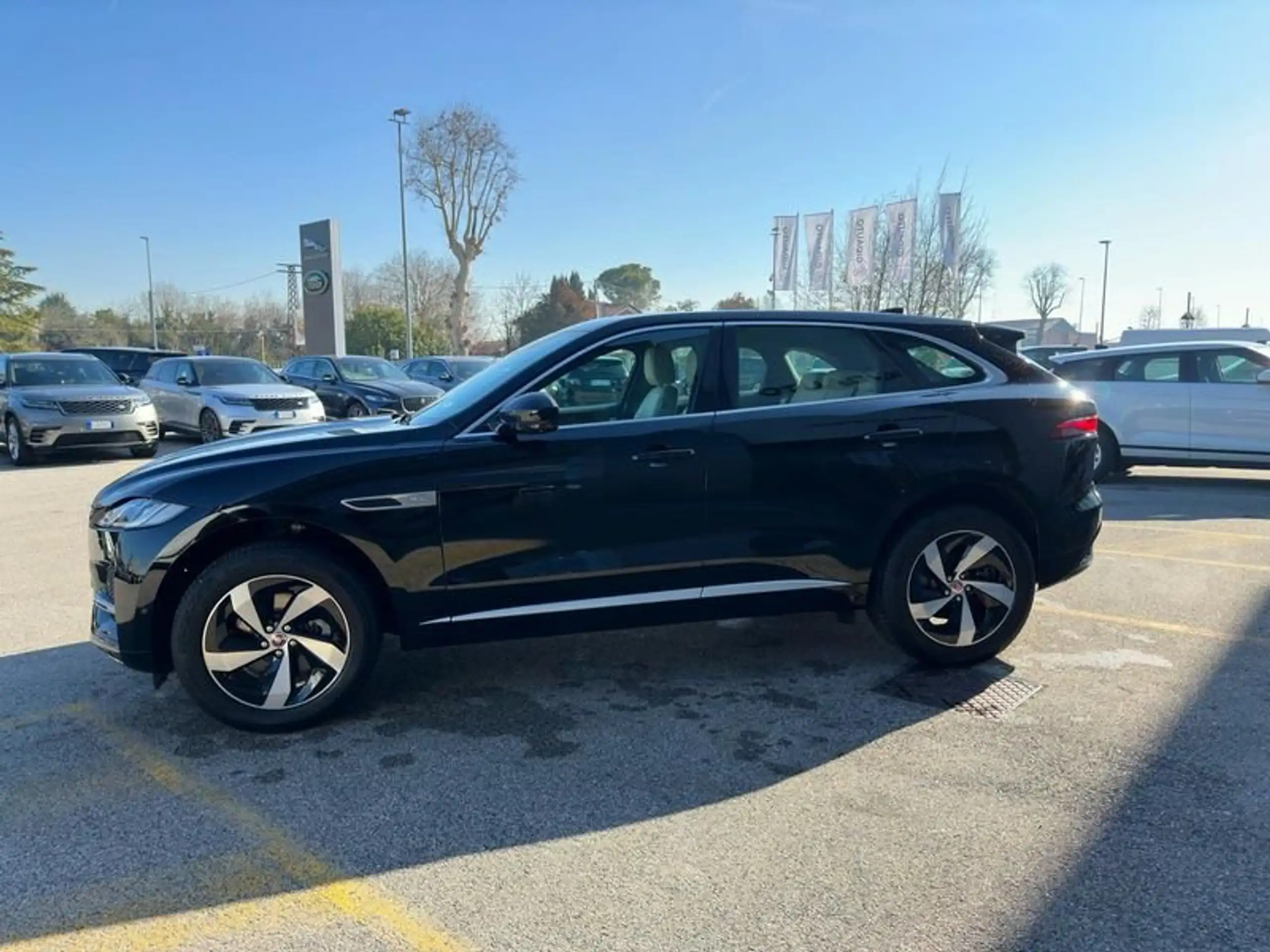 Jaguar - F-Pace