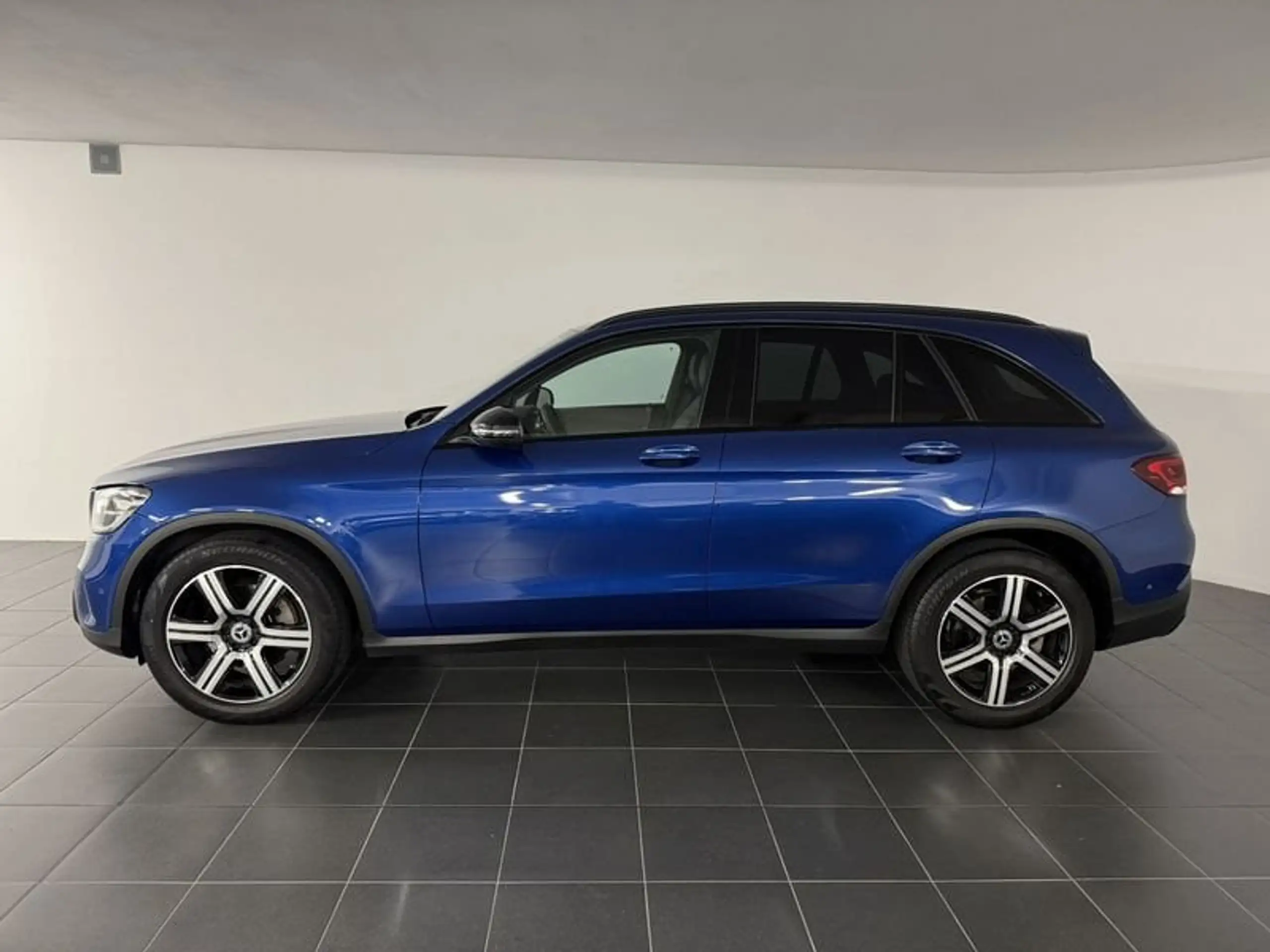 Mercedes-Benz - GLC 220