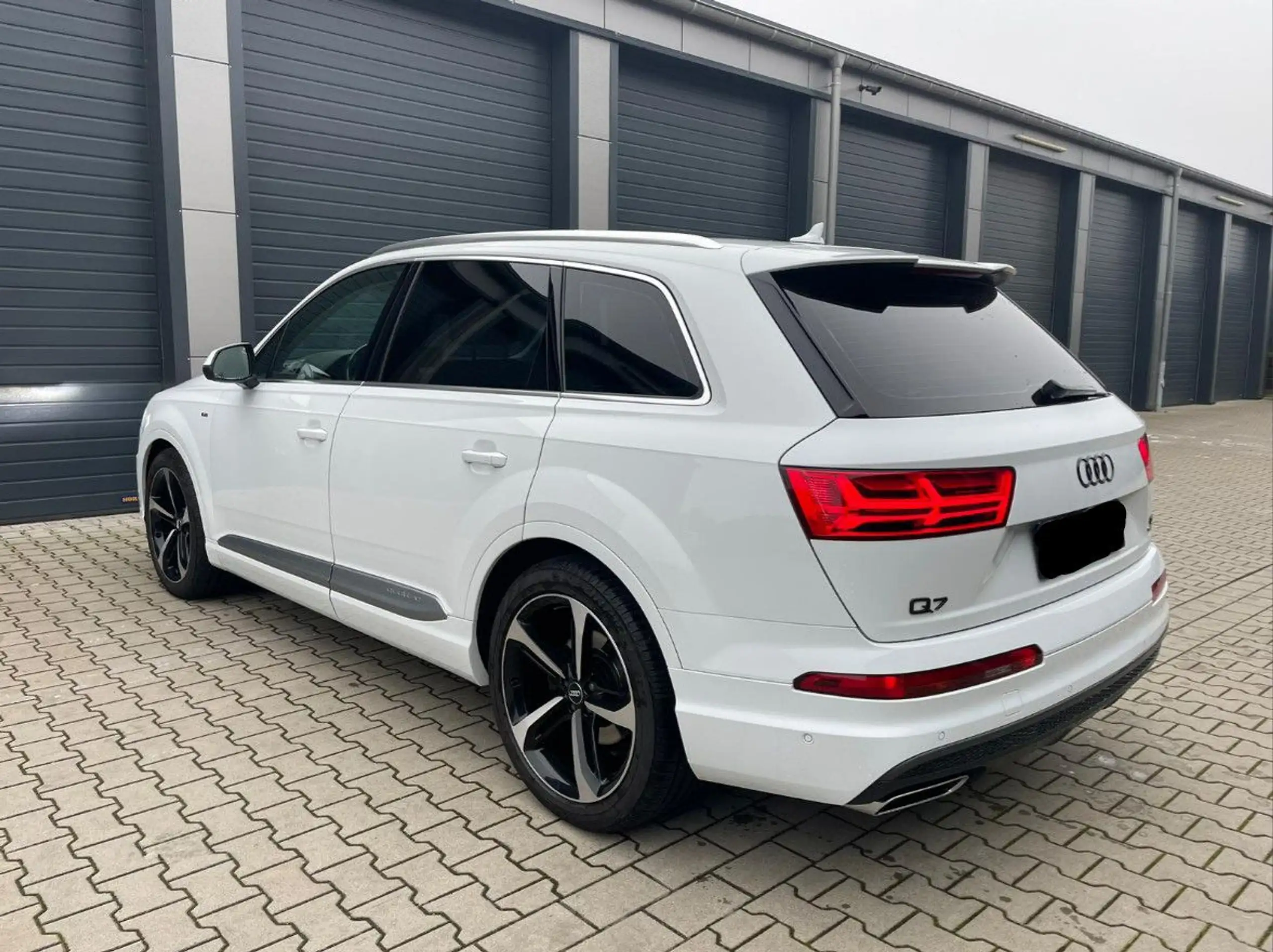 Audi - Q7