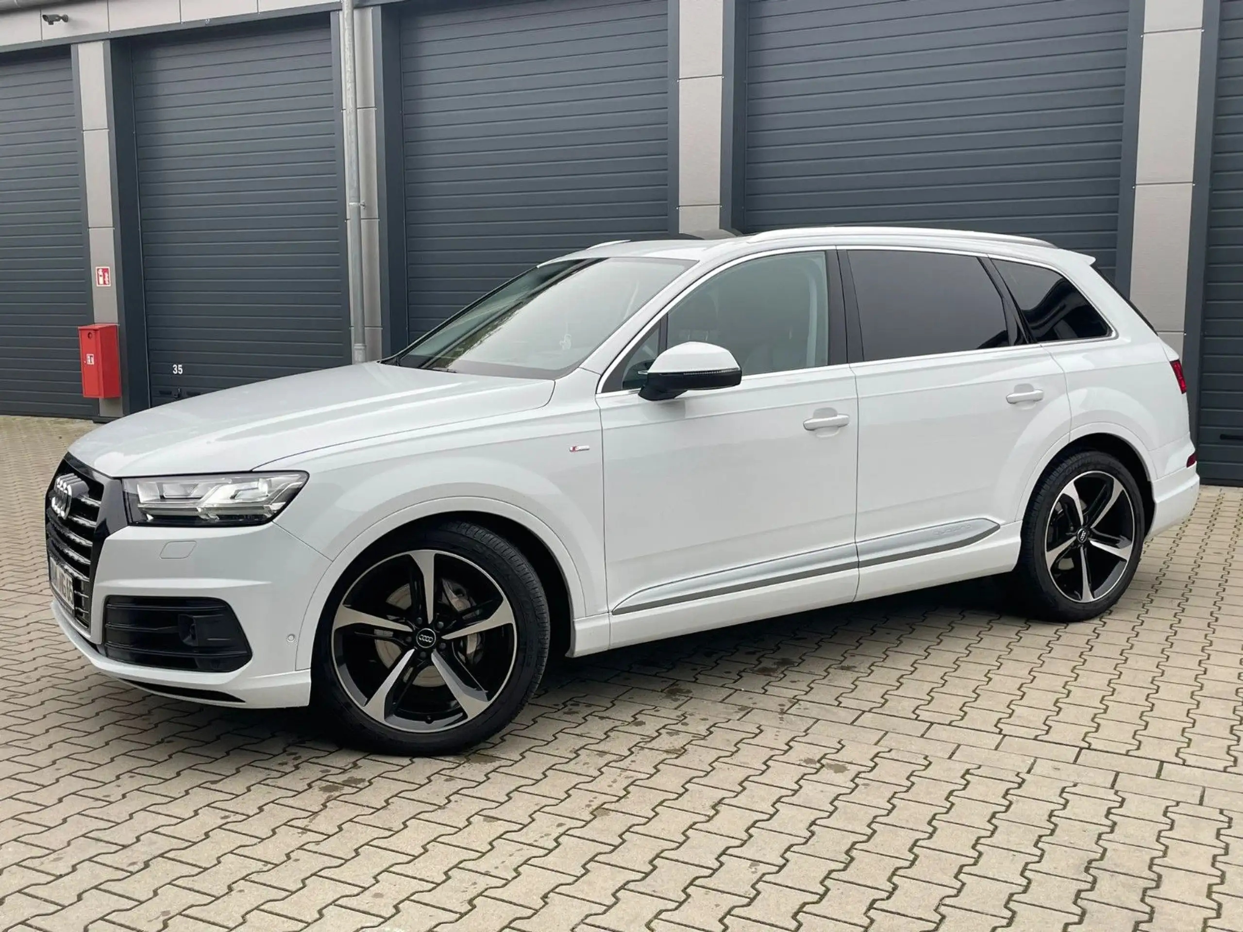 Audi - Q7