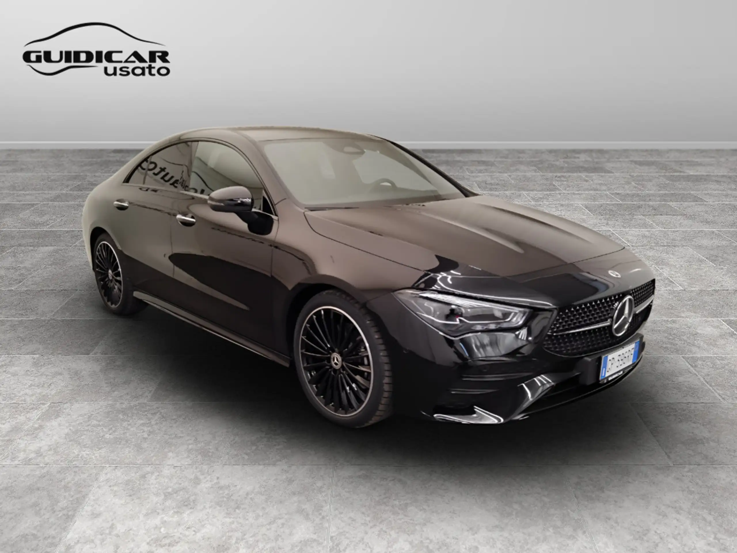 Mercedes-Benz - CLA 200