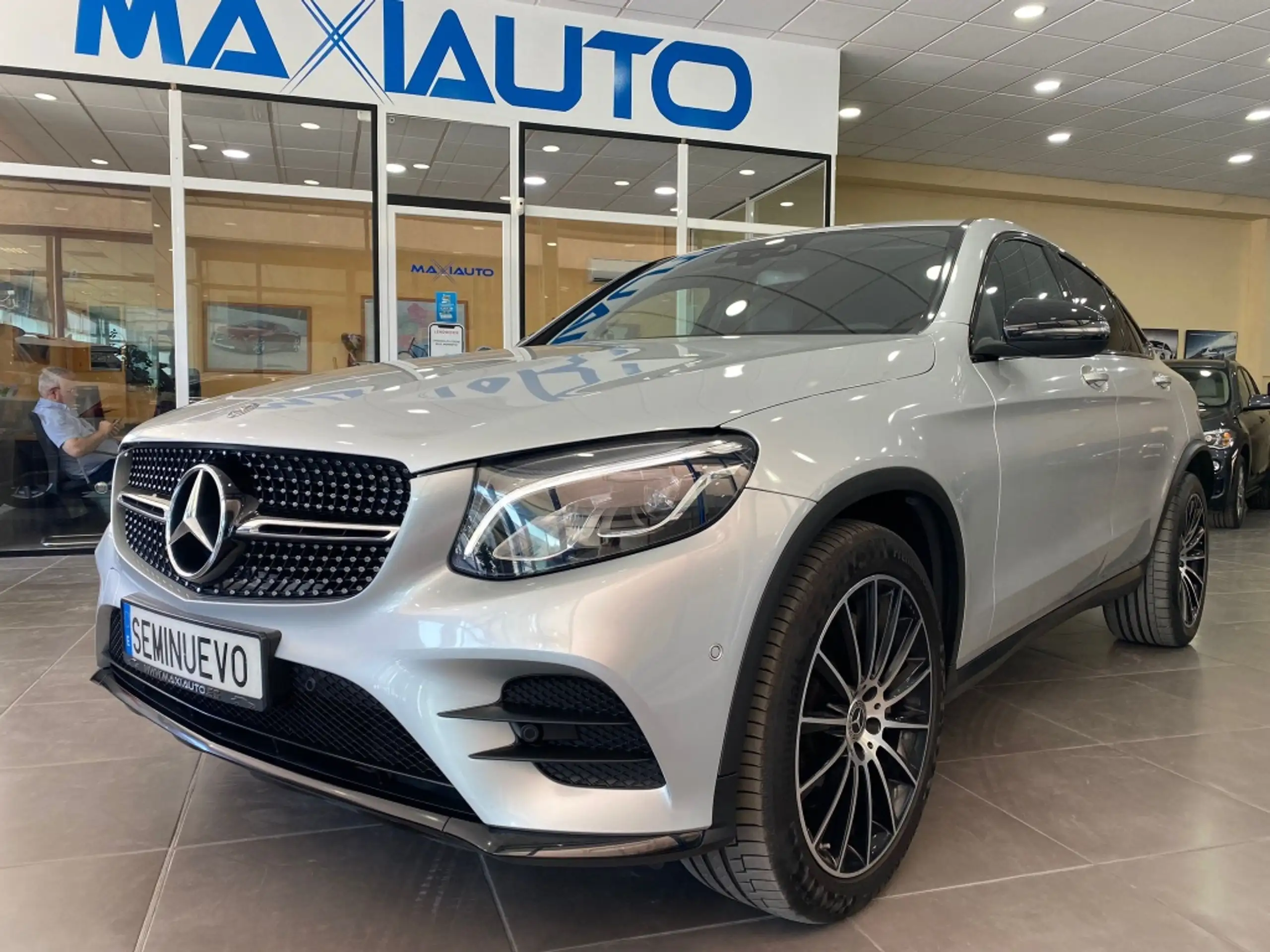 Mercedes-Benz - GLC 220