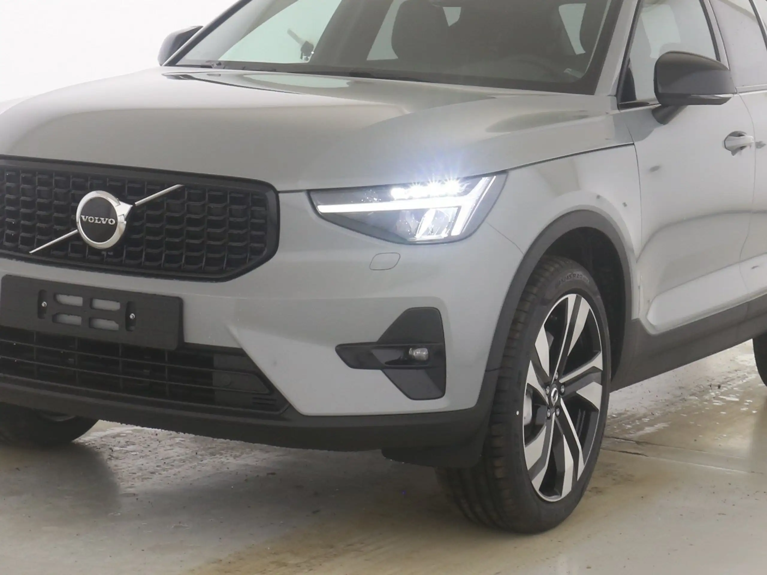 Volvo - XC40