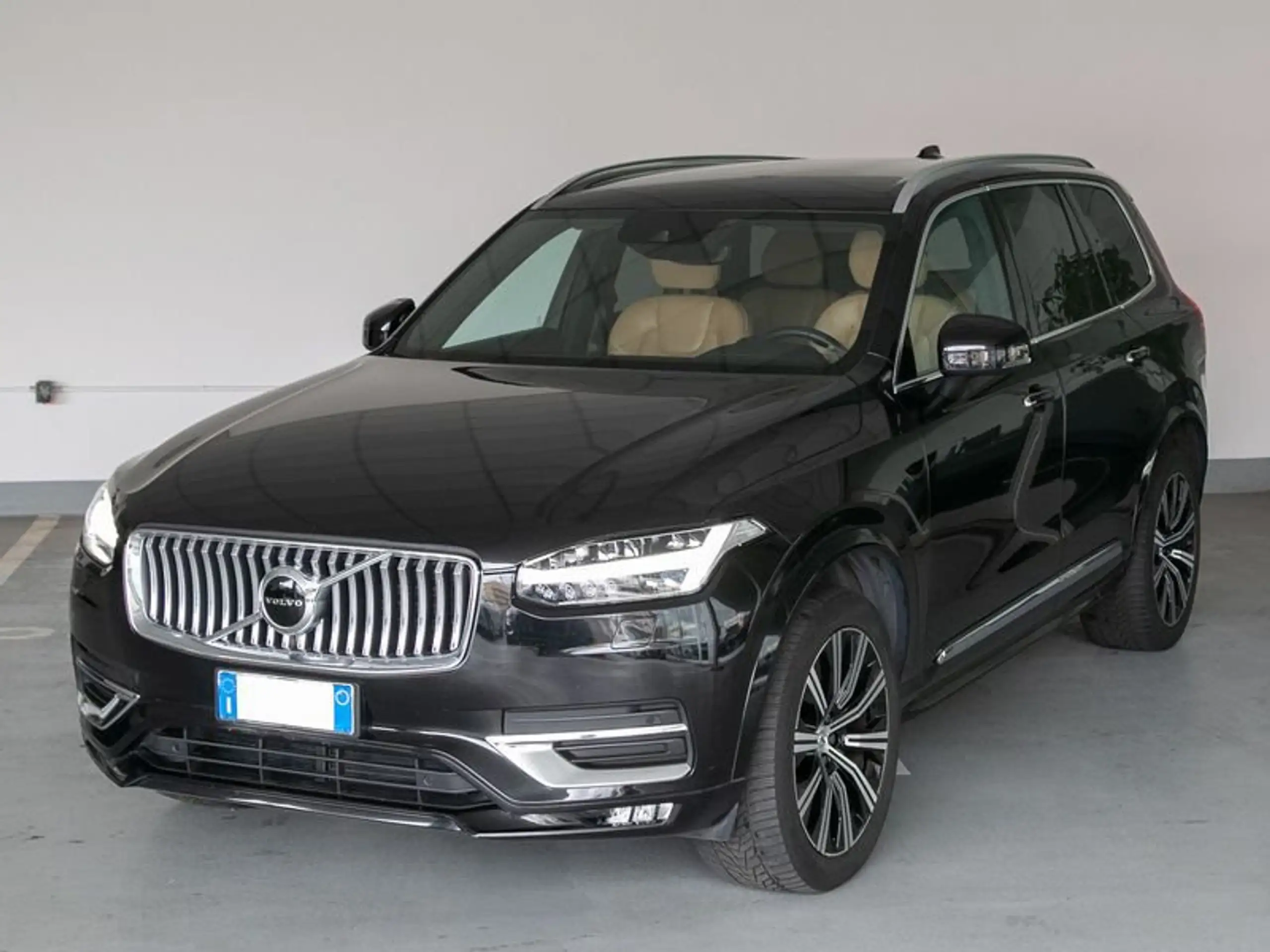 Volvo - XC90