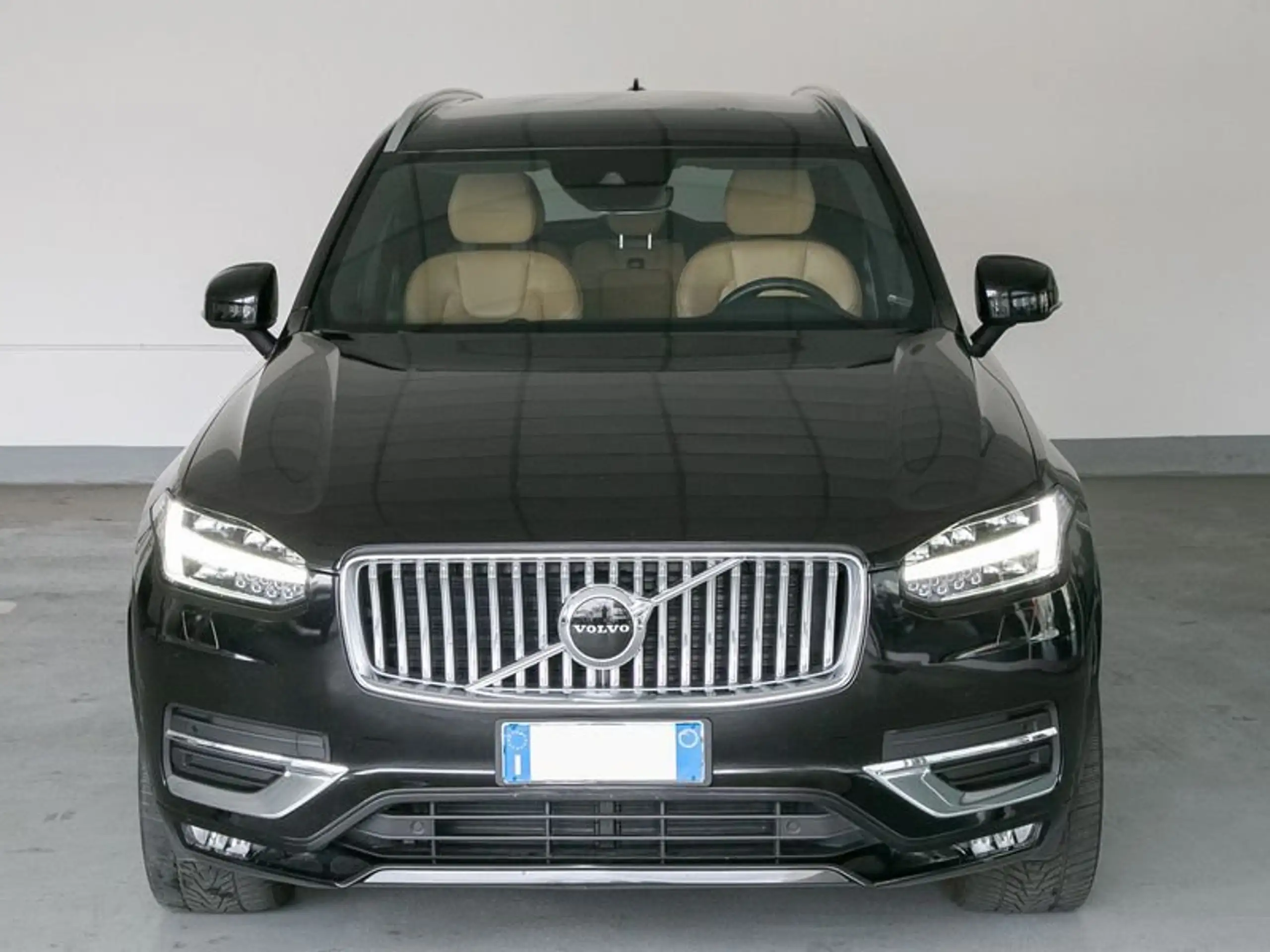 Volvo - XC90