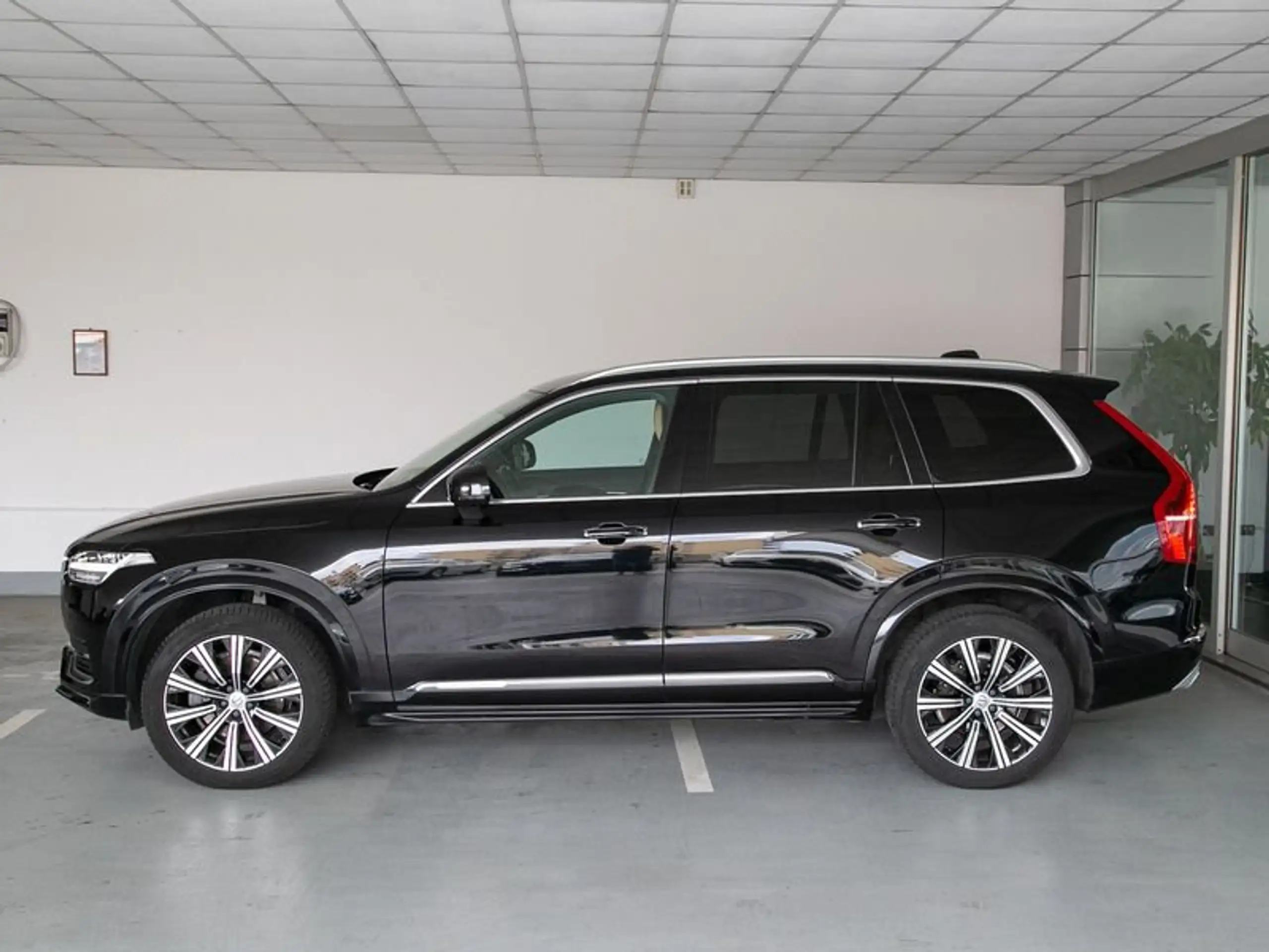 Volvo - XC90