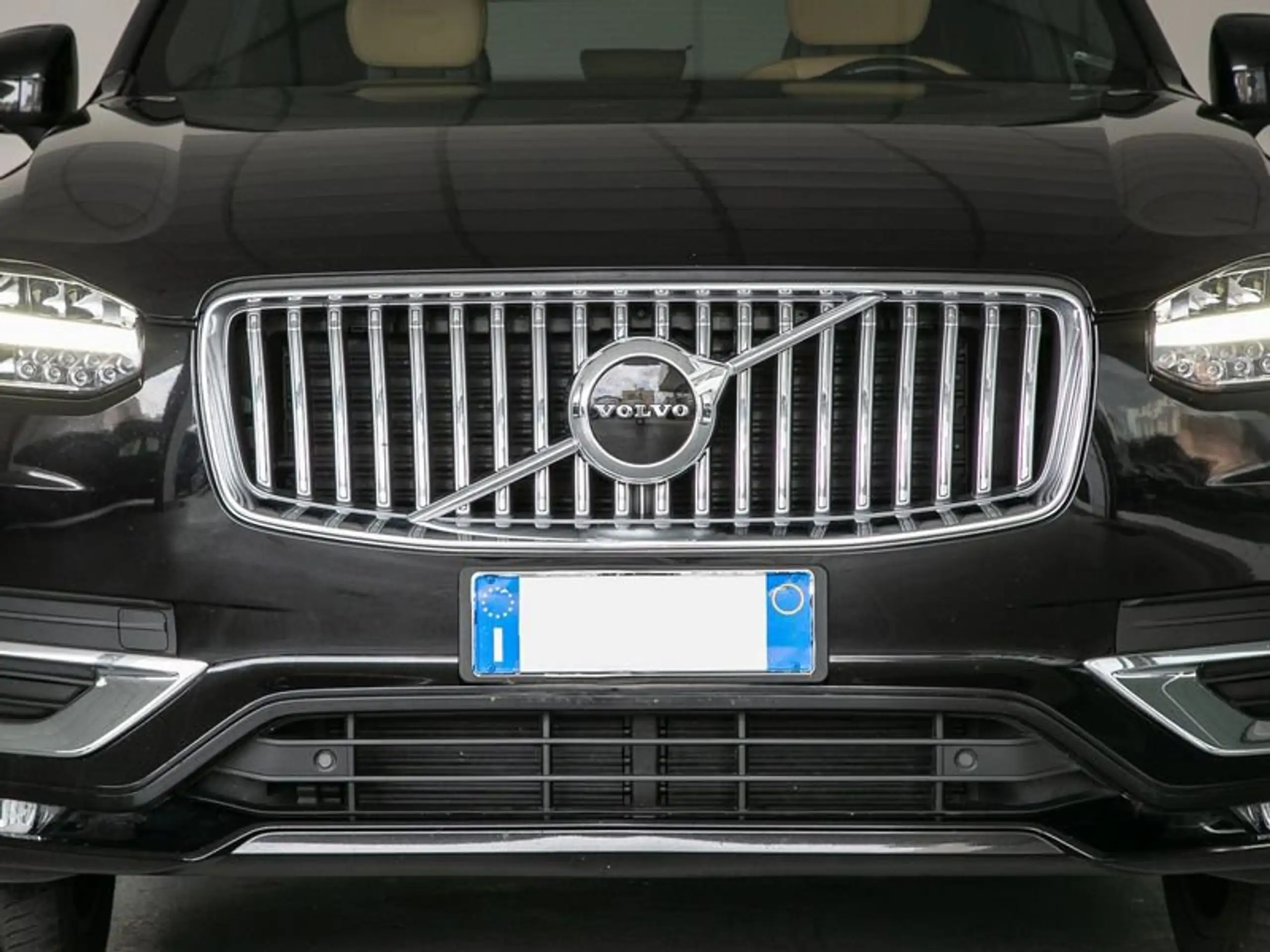 Volvo - XC90