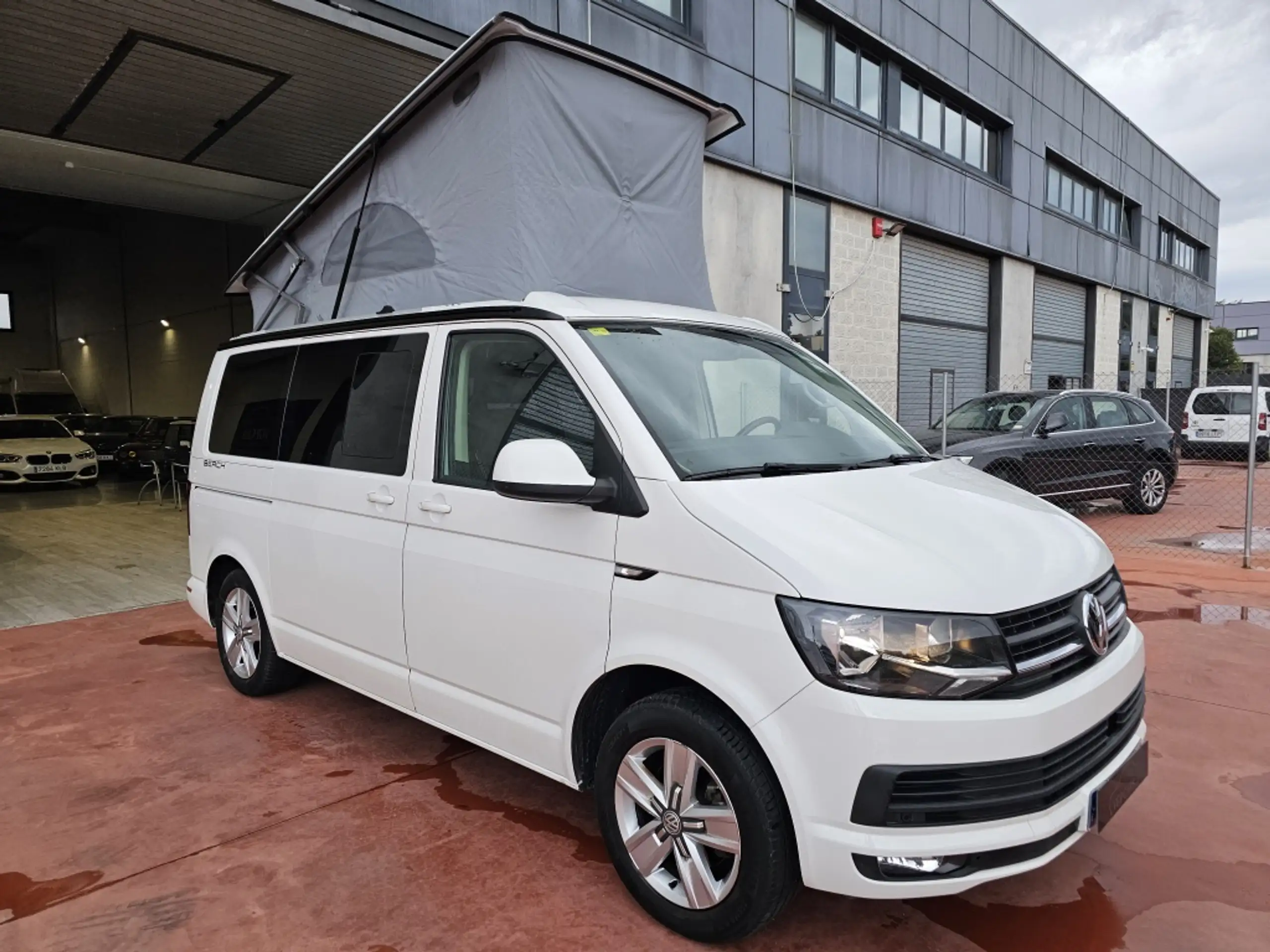 Volkswagen - T5 California