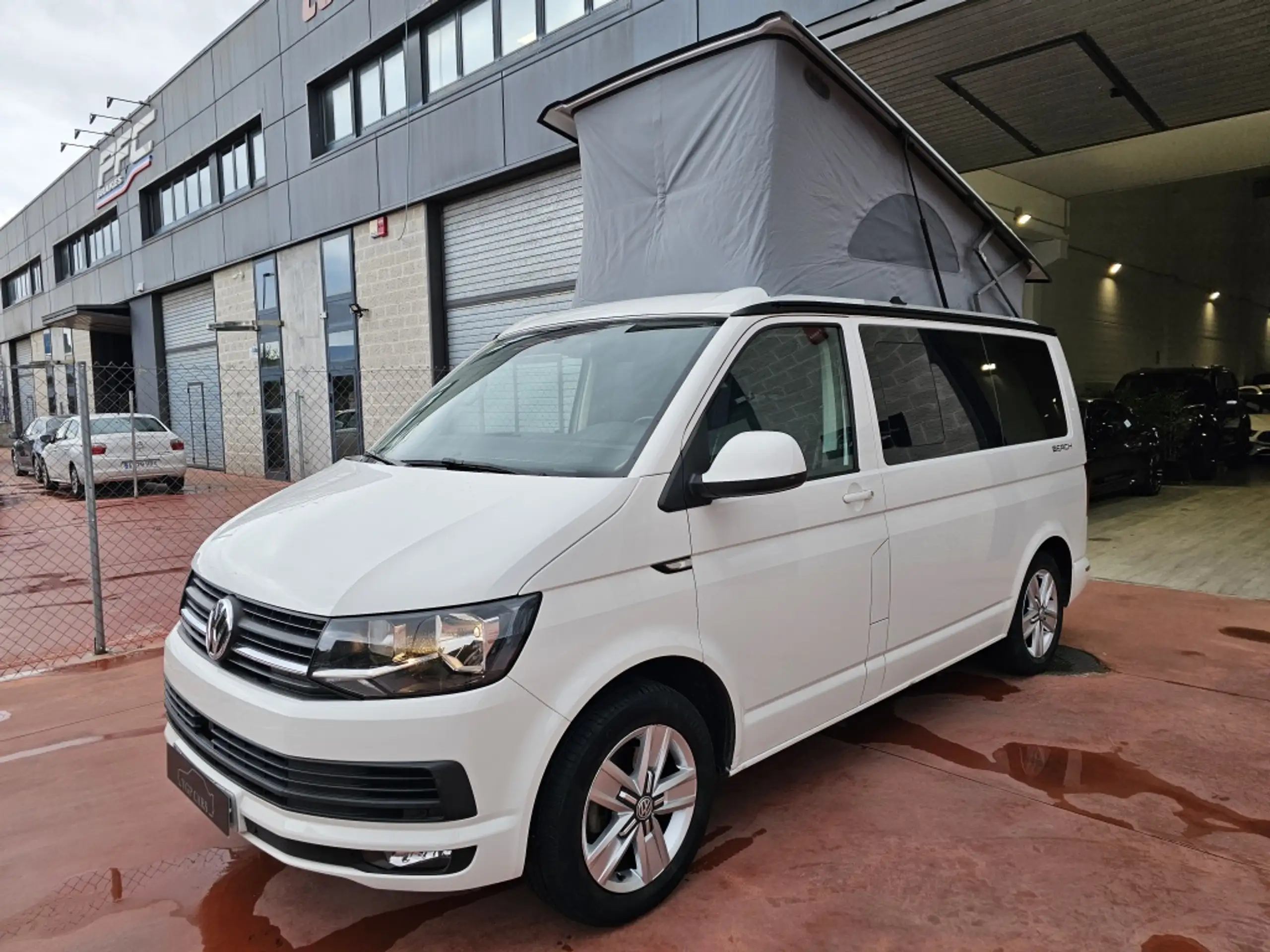 Volkswagen - T5 California