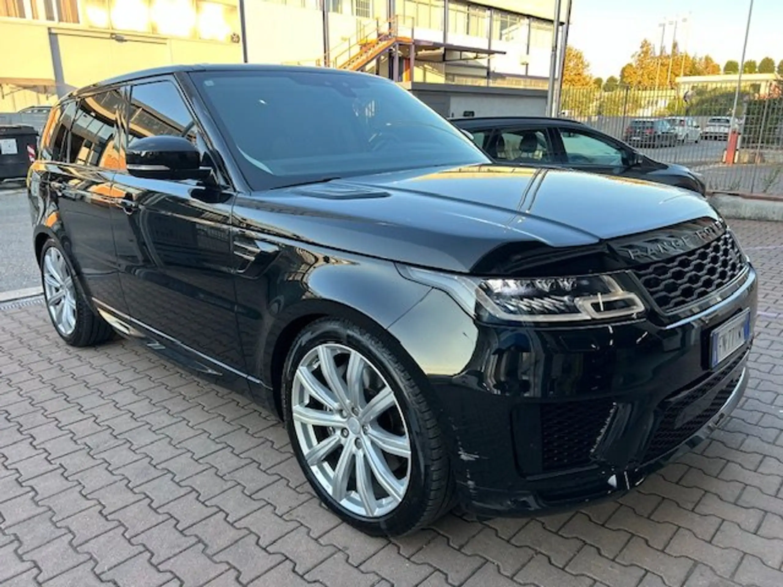 Land Rover - Range Rover Sport