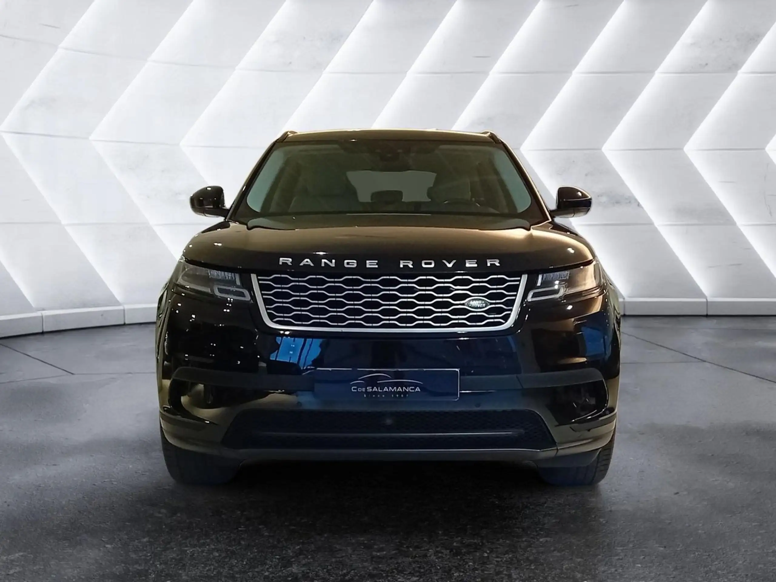 Land Rover - Range Rover Velar