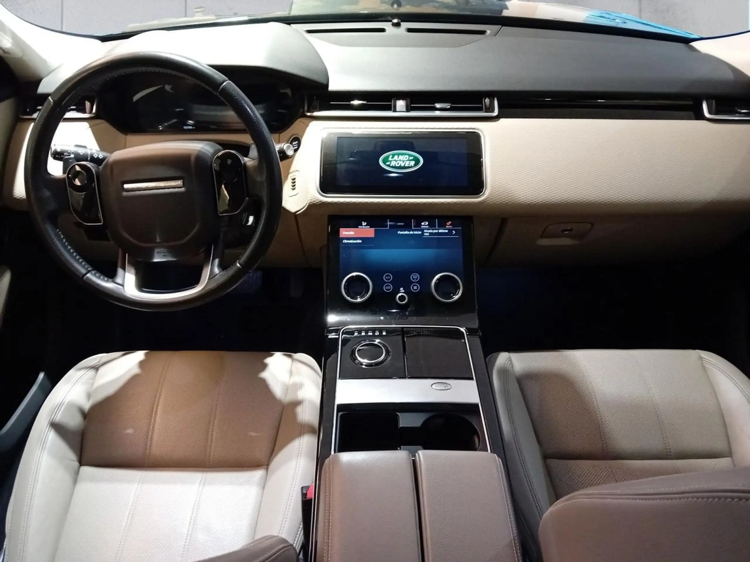 Land Rover - Range Rover Velar