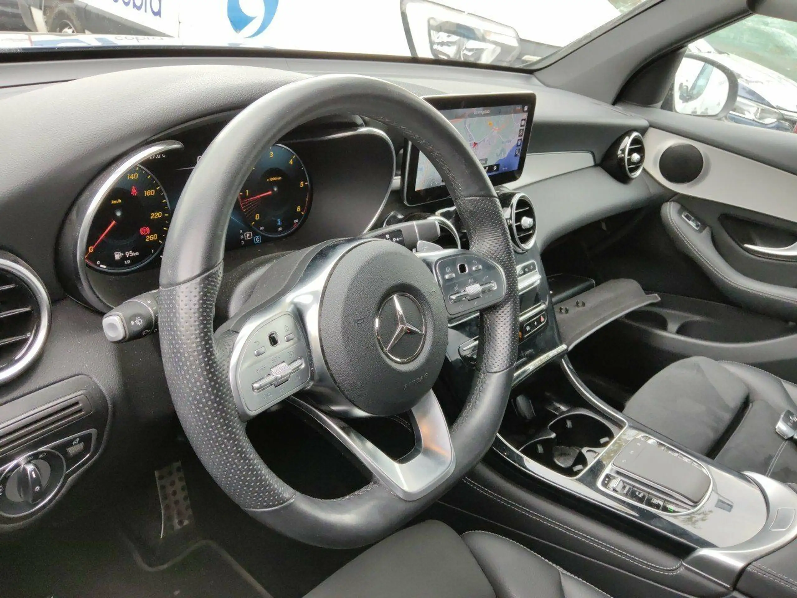 Mercedes-Benz - GLC 200