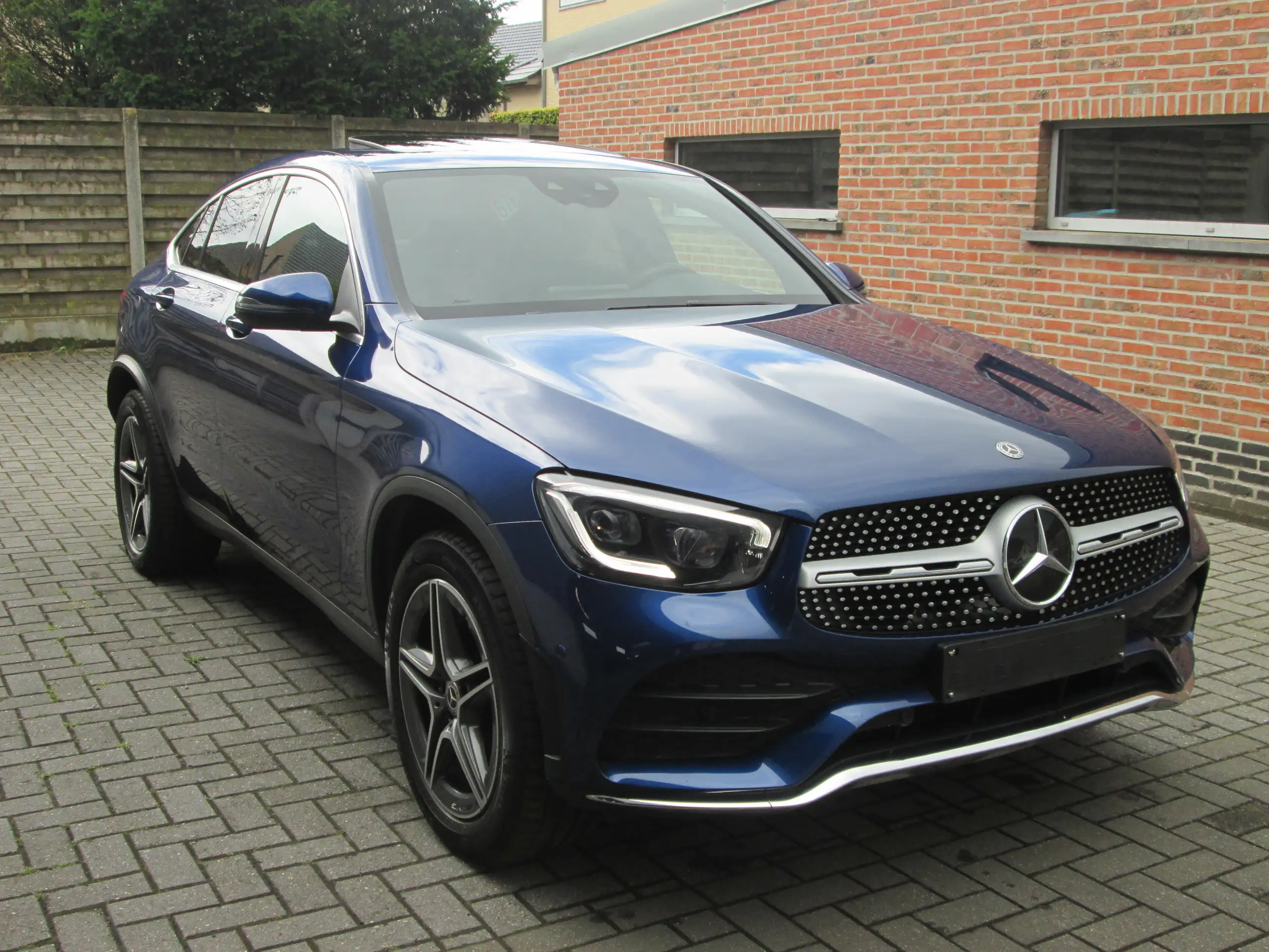 Mercedes-Benz - GLC 200