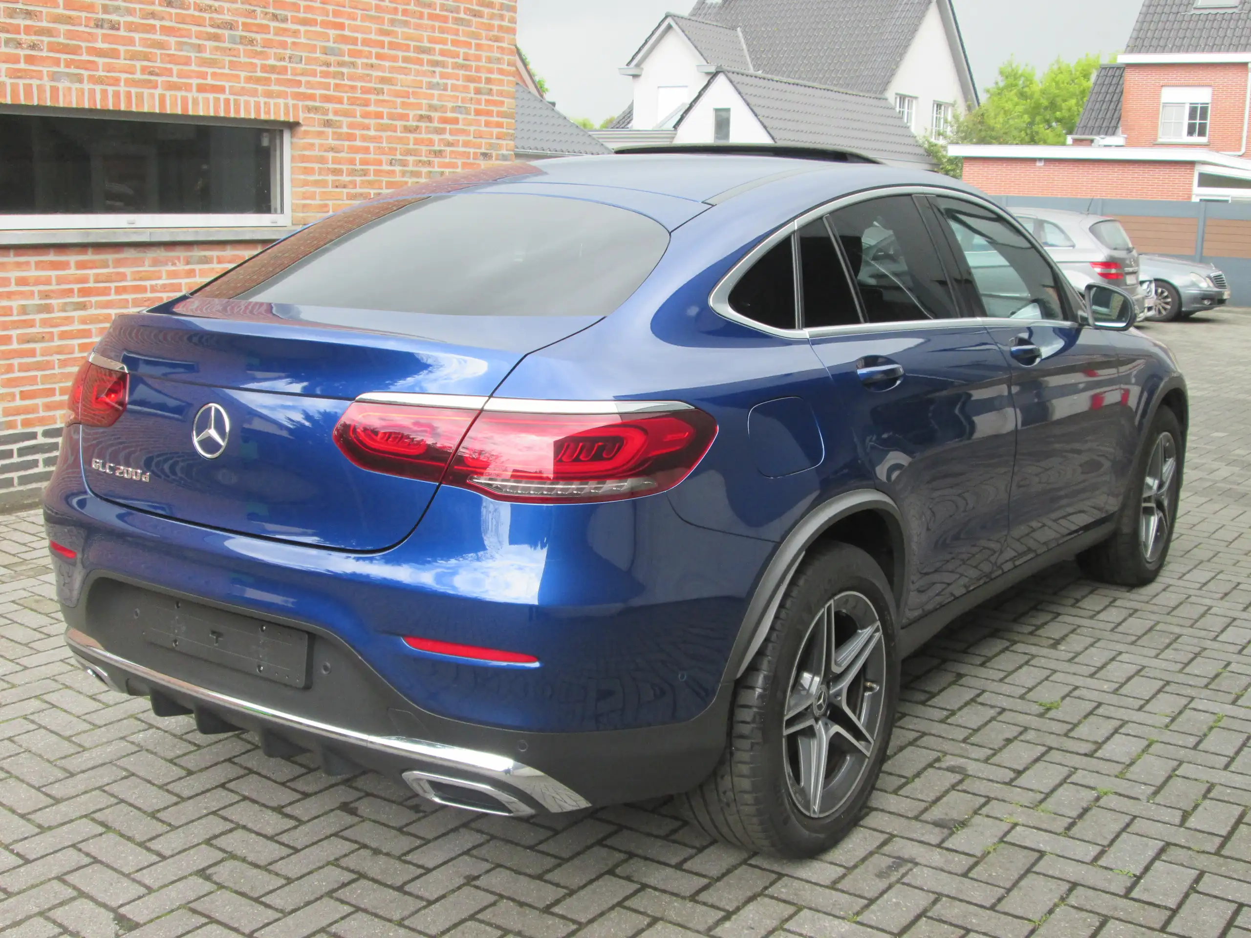 Mercedes-Benz - GLC 200