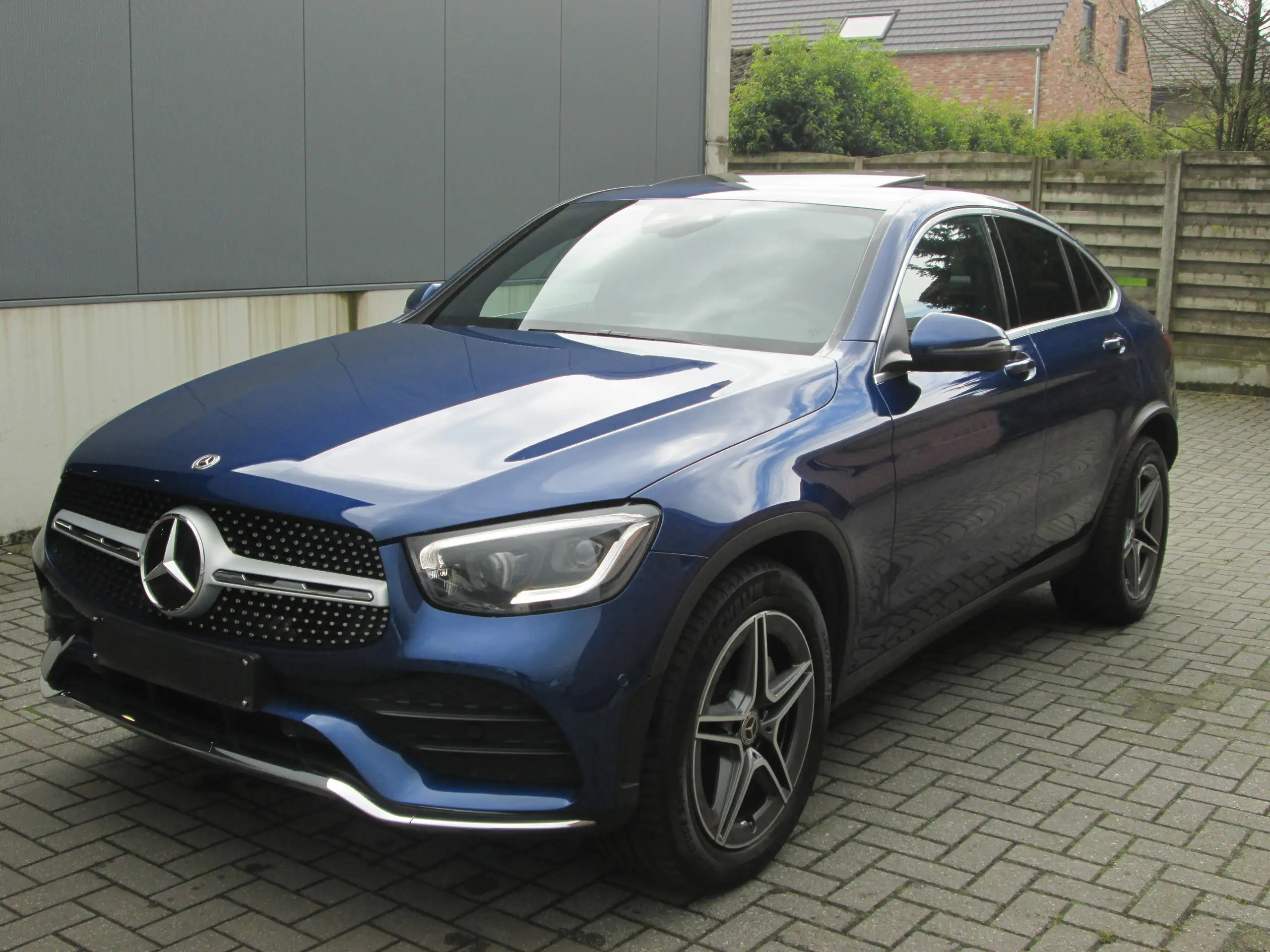 Mercedes-Benz - GLC 200