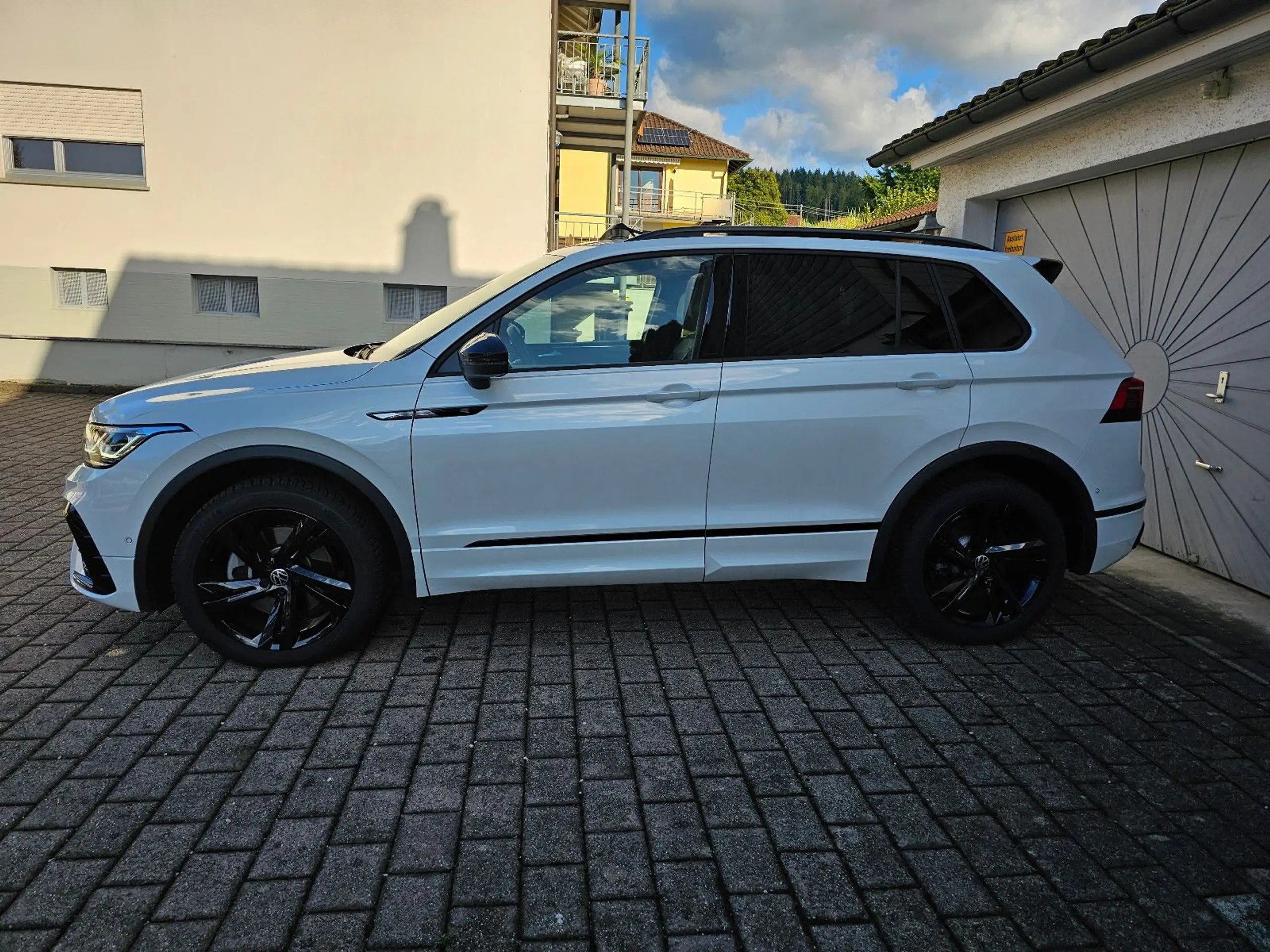 Volkswagen - Tiguan