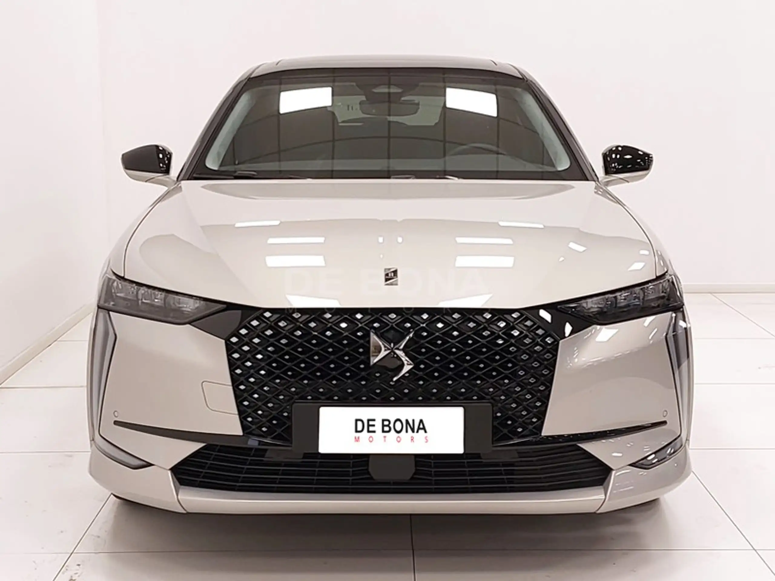 DS Automobiles - DS 4