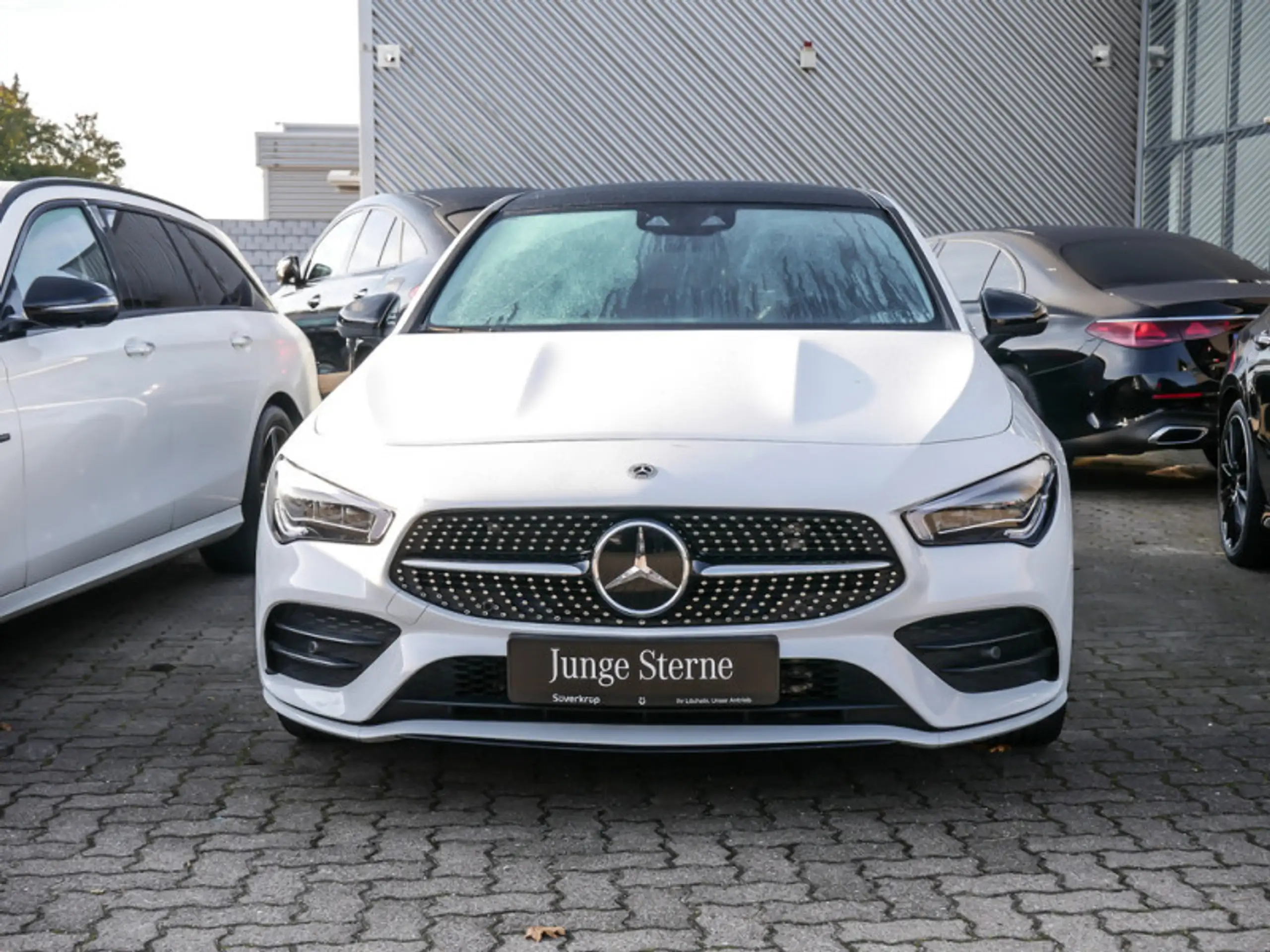 Mercedes-Benz - CLA 250