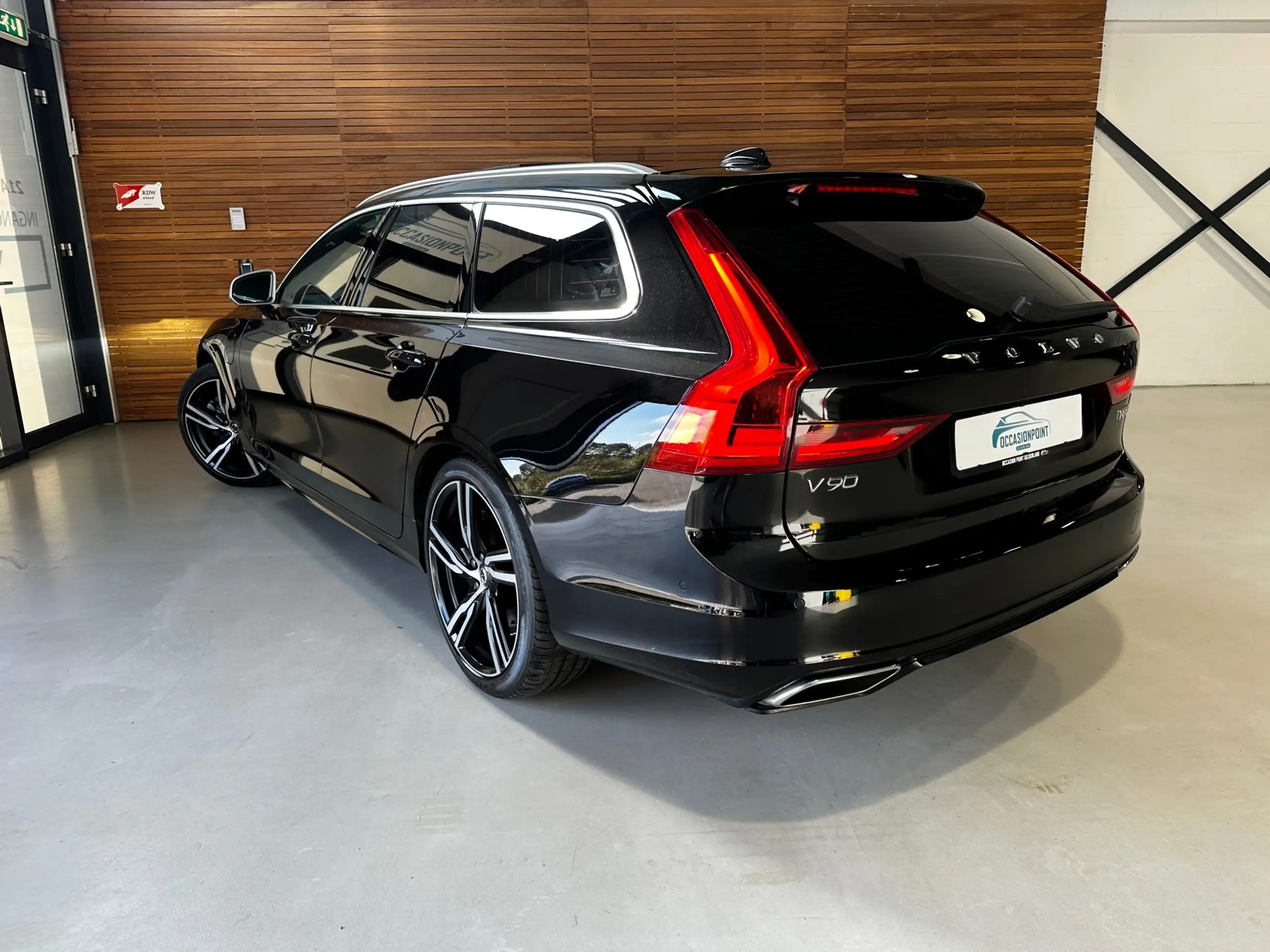 Volvo - V90