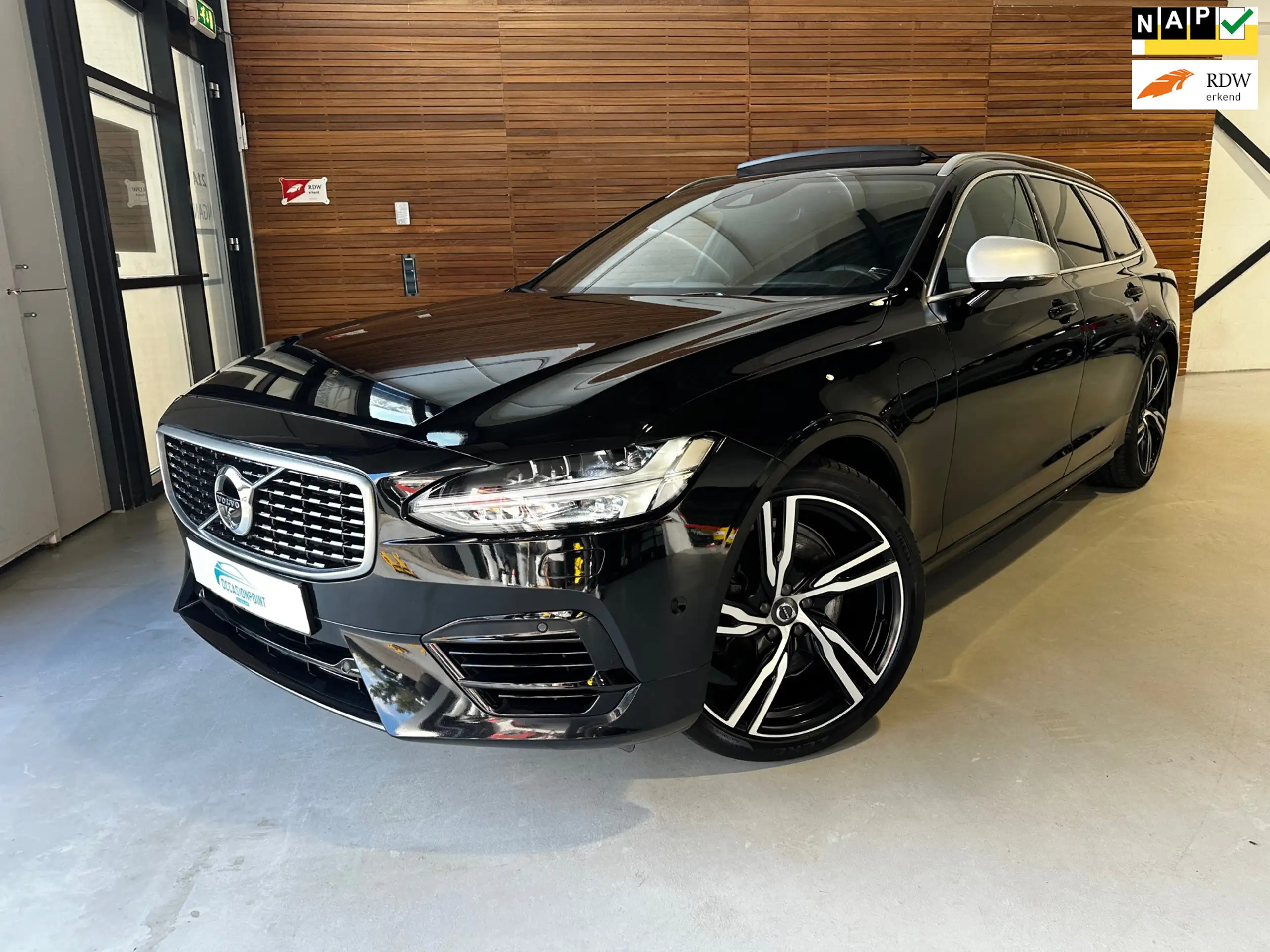 Volvo - V90