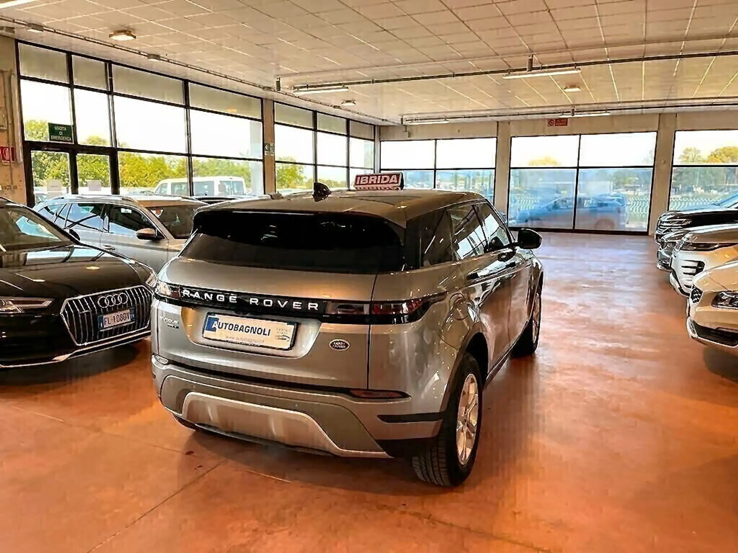 Land Rover - Range Rover Evoque