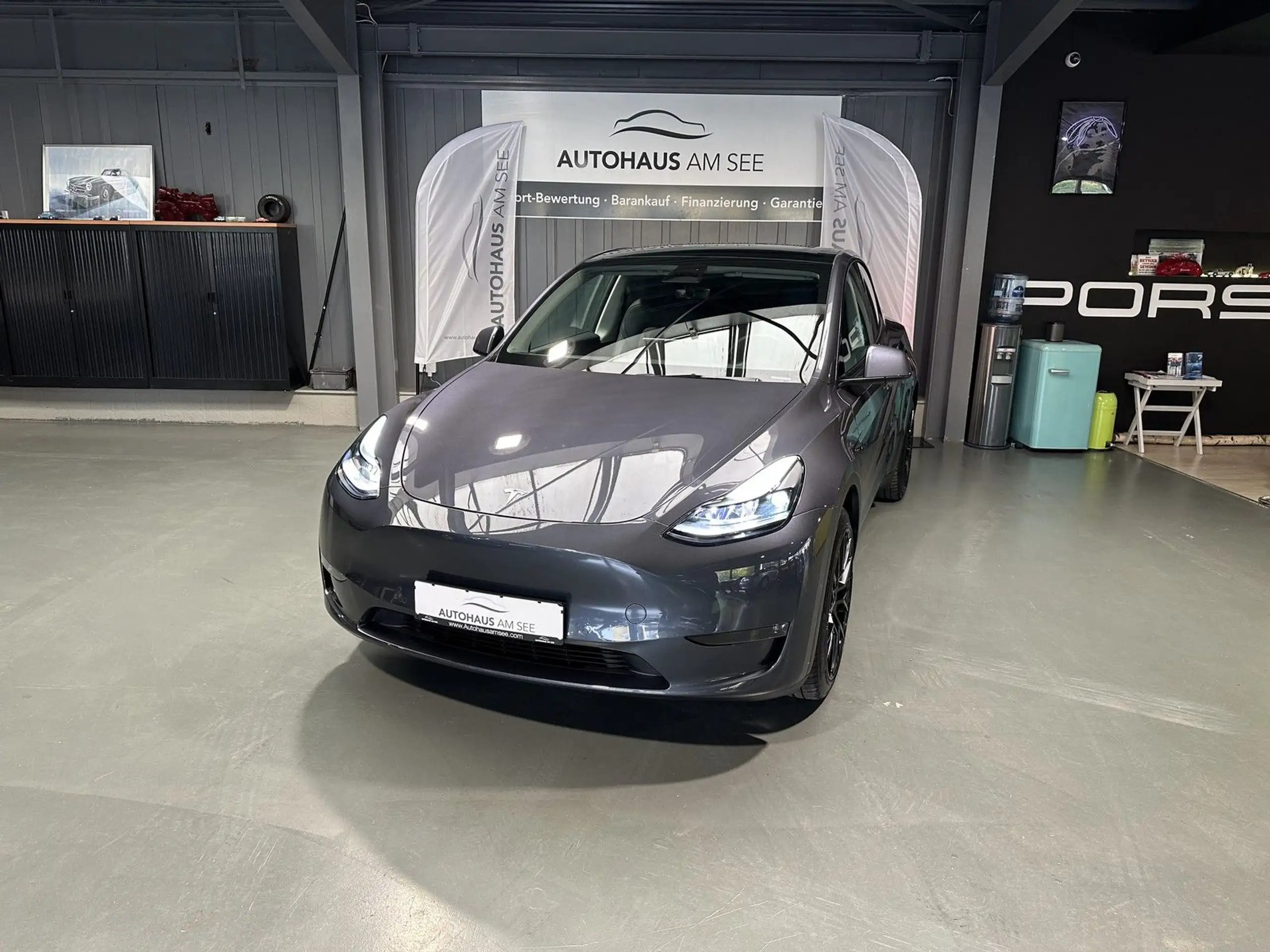 Tesla Model Y 2022