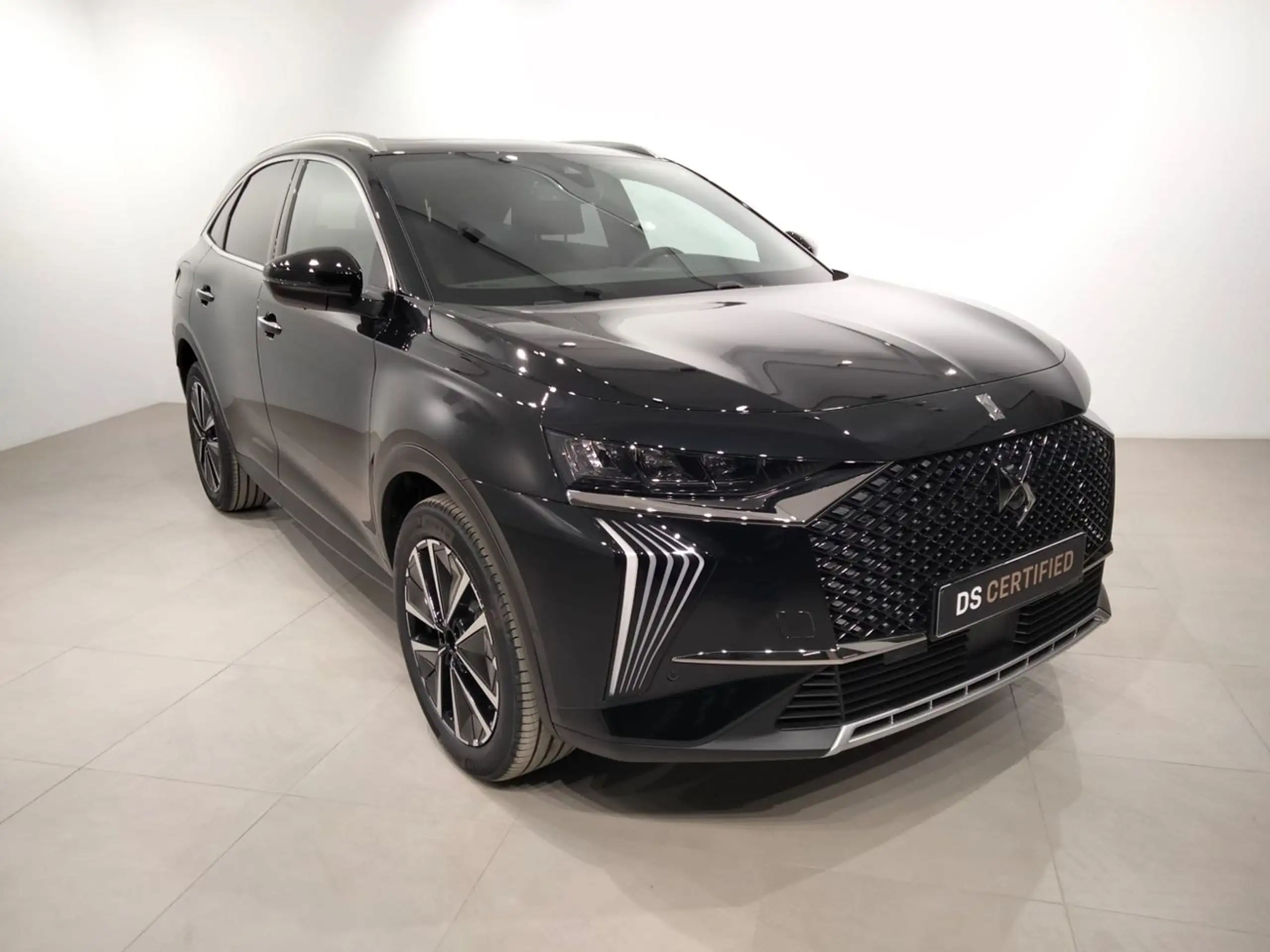 DS Automobiles - DS 7 Crossback