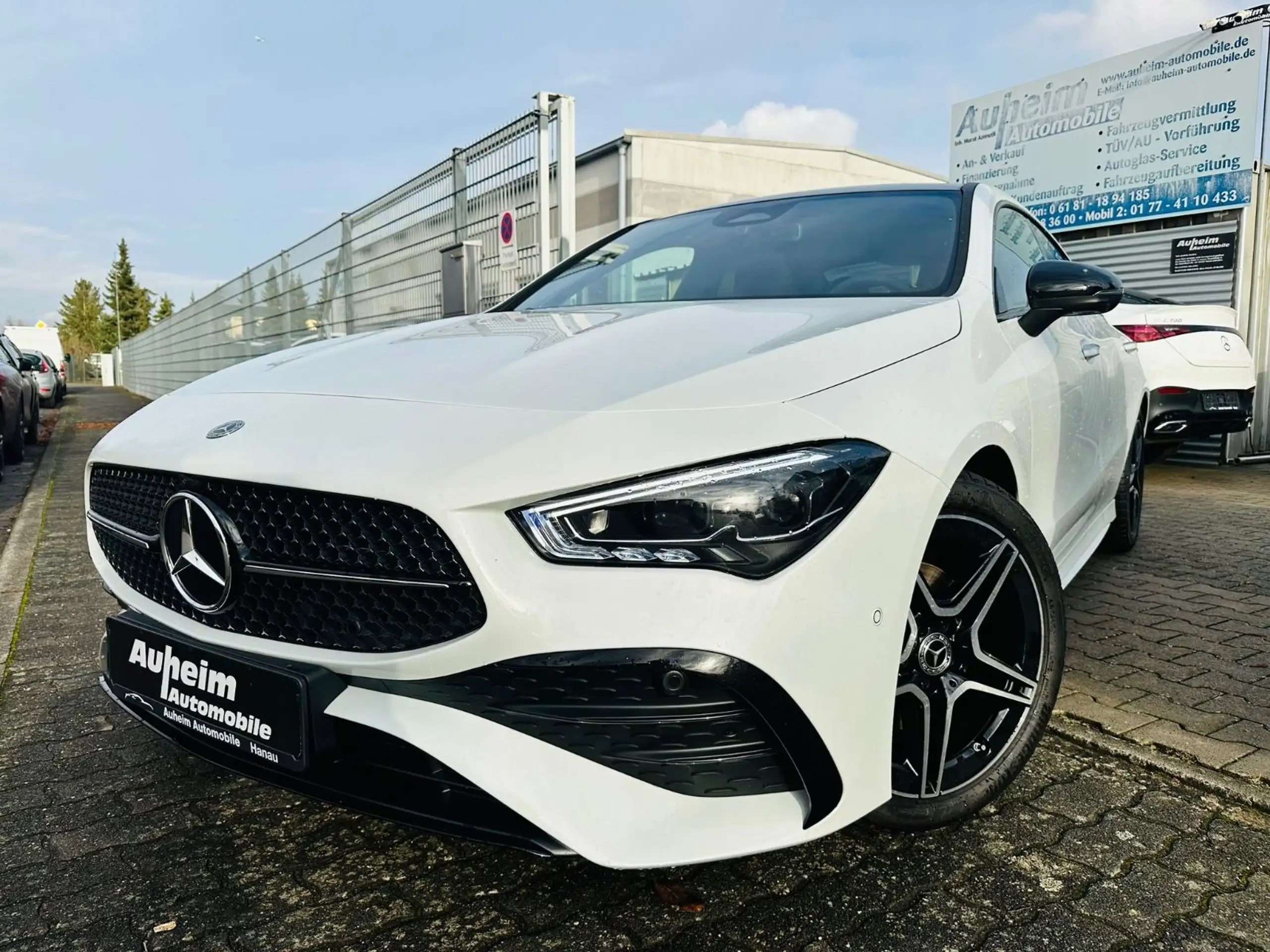 Mercedes-Benz - CLA 180