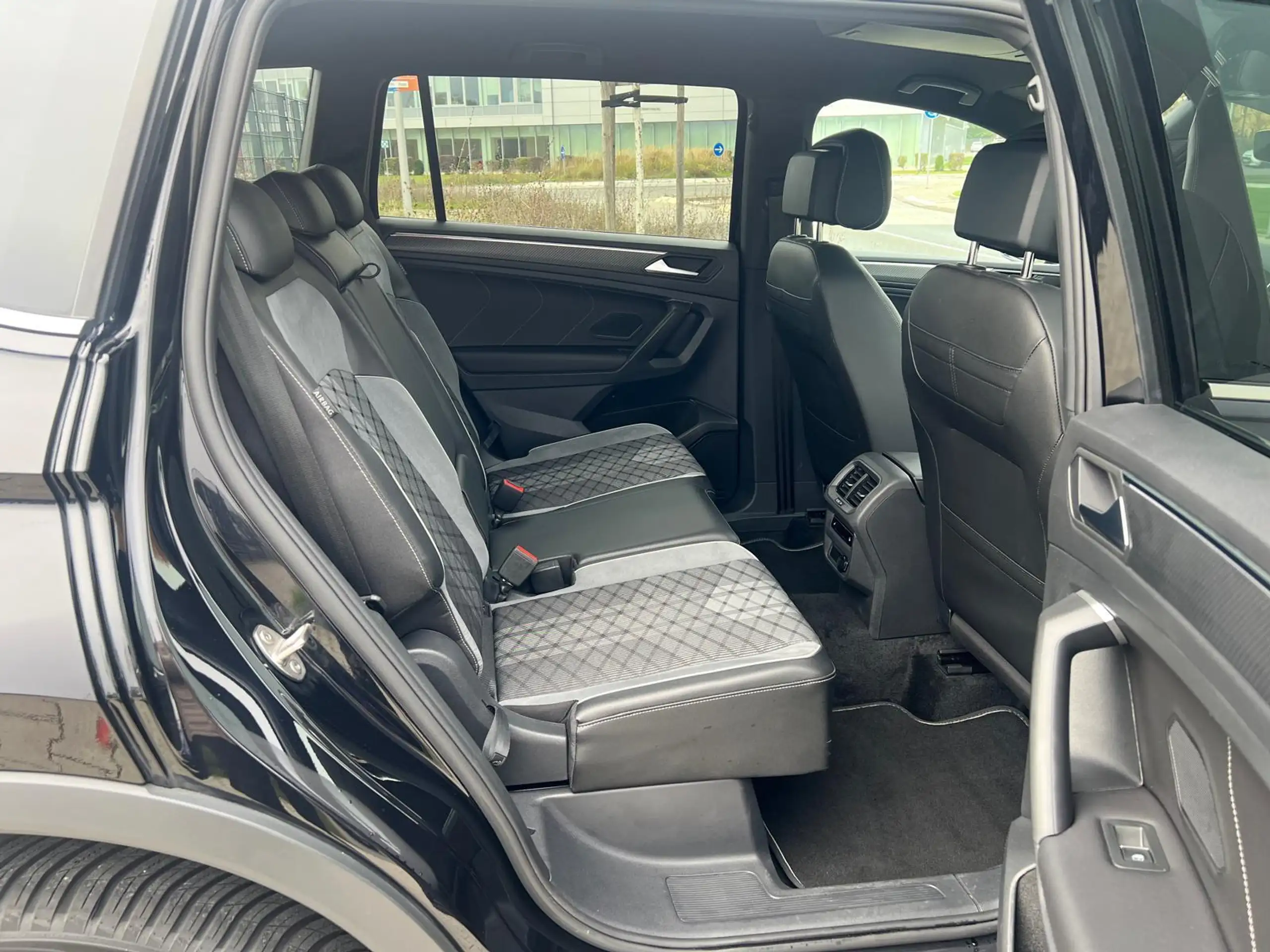 Volkswagen - Tiguan Allspace