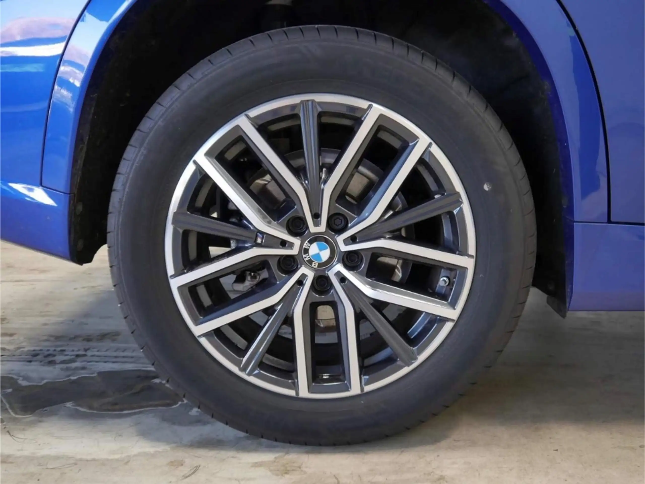 BMW - X1