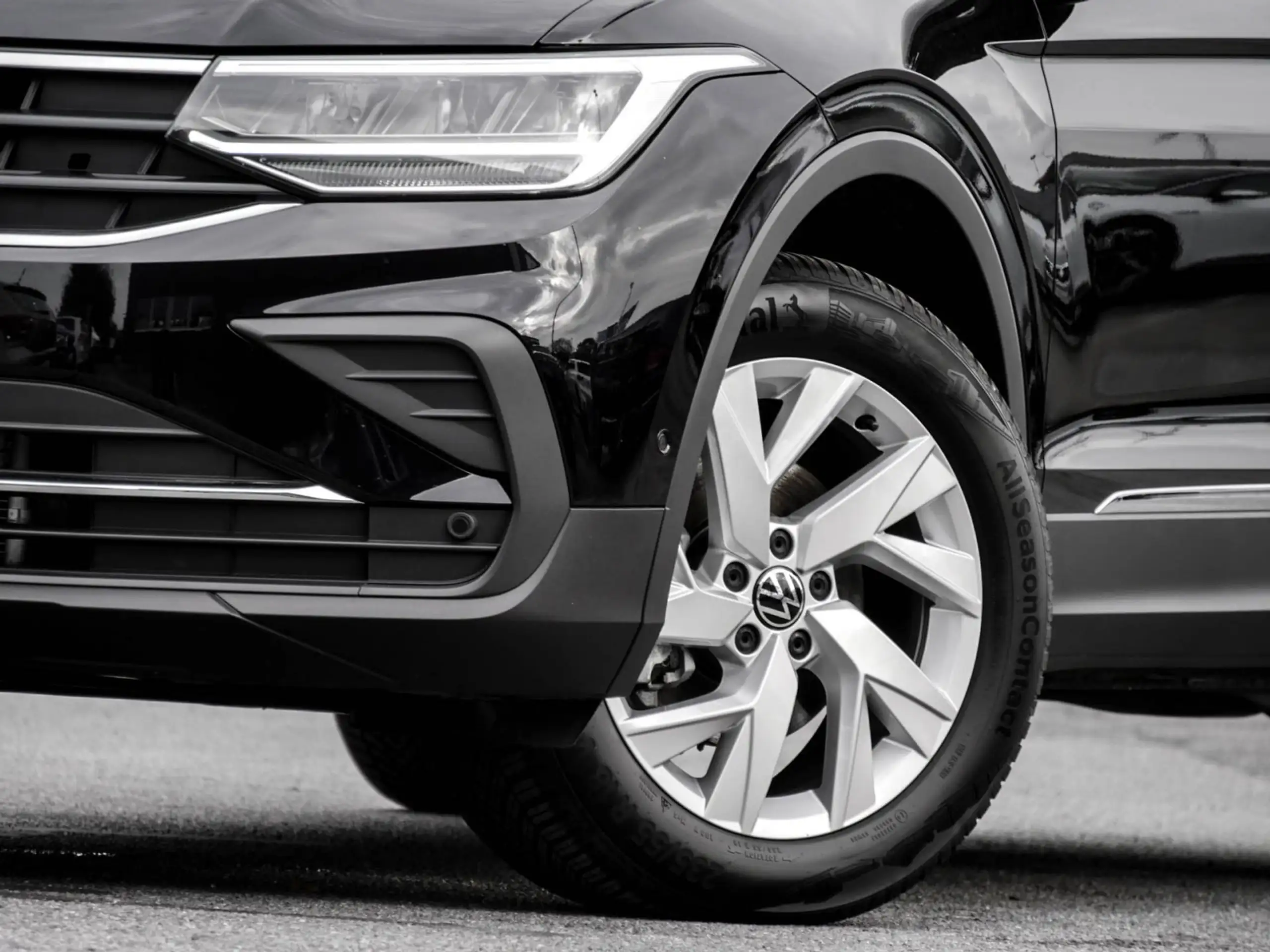 Volkswagen - Tiguan