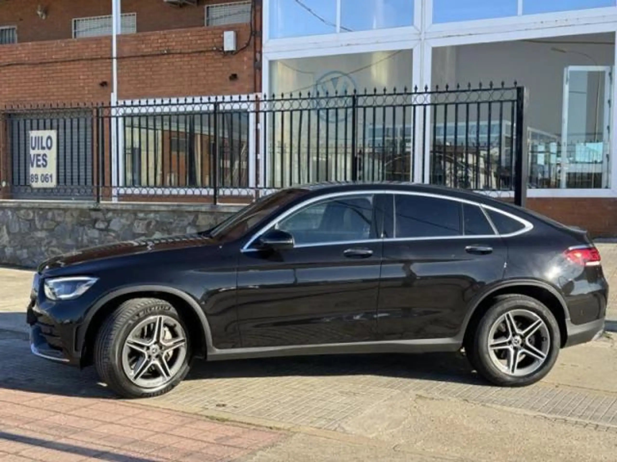 Mercedes-Benz - GLC 220