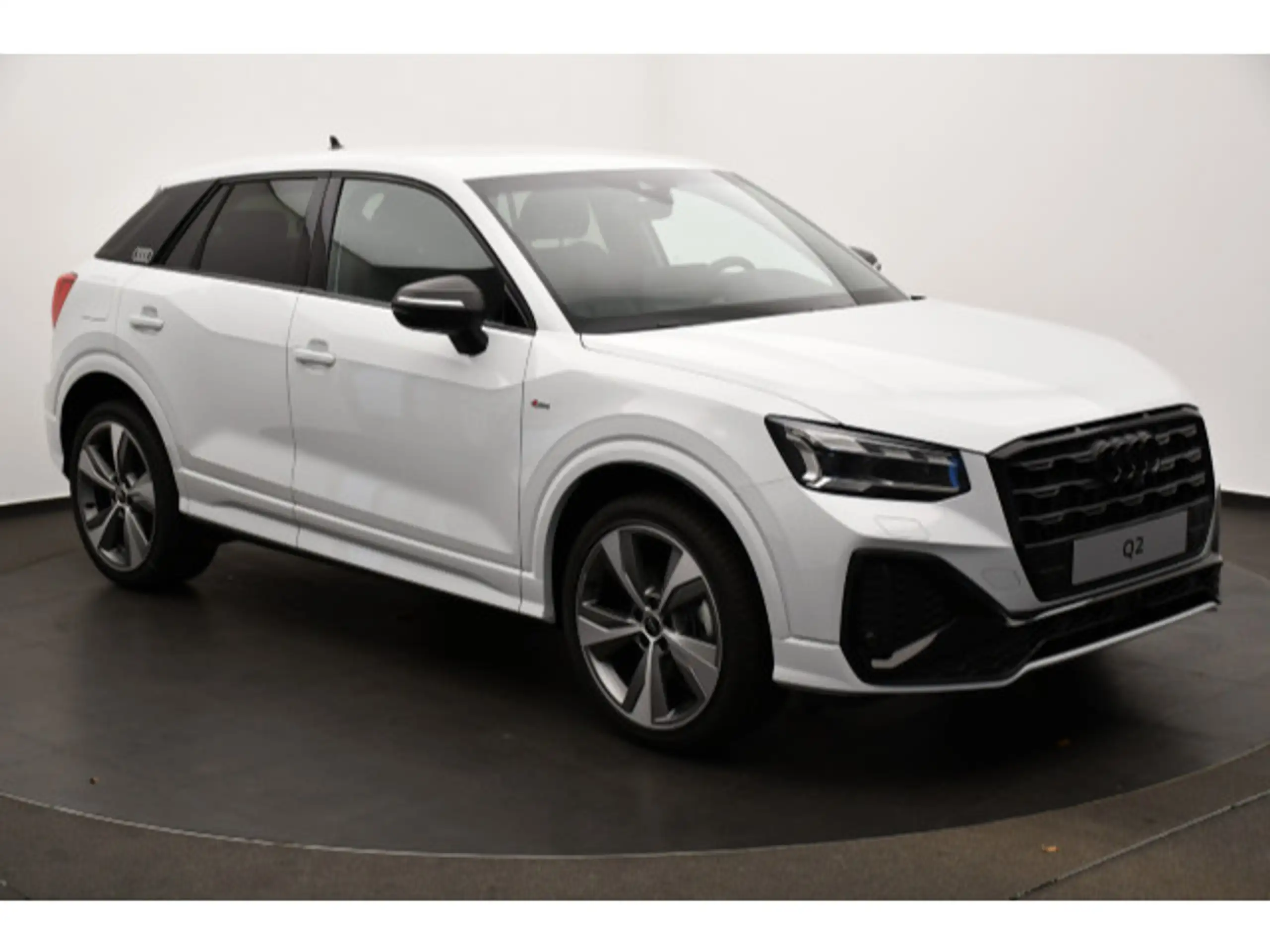 Audi - Q2