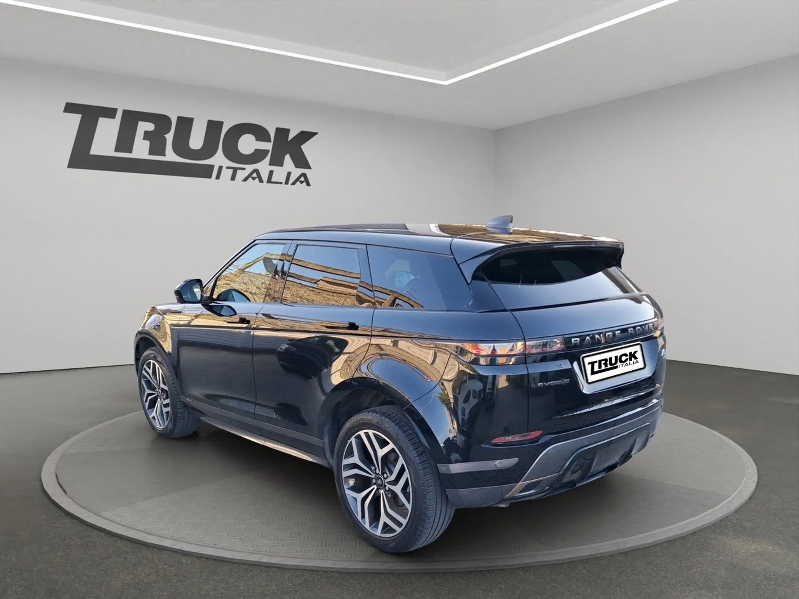 Land Rover - Range Rover Evoque