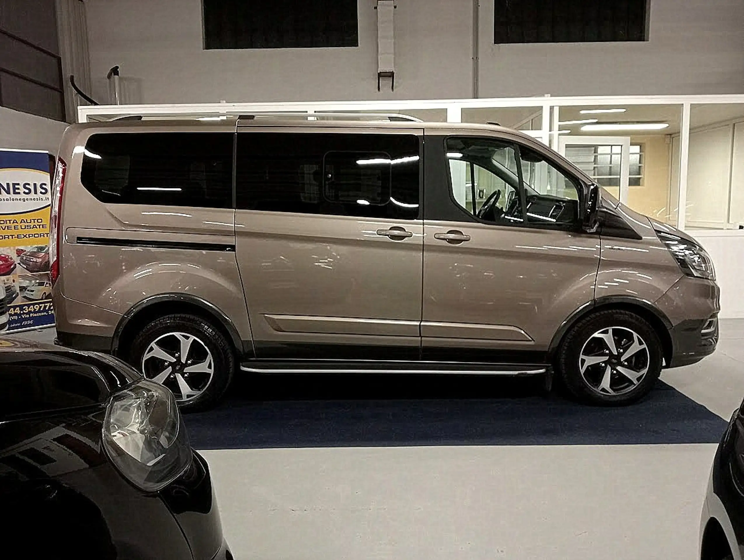 Ford - Tourneo Custom