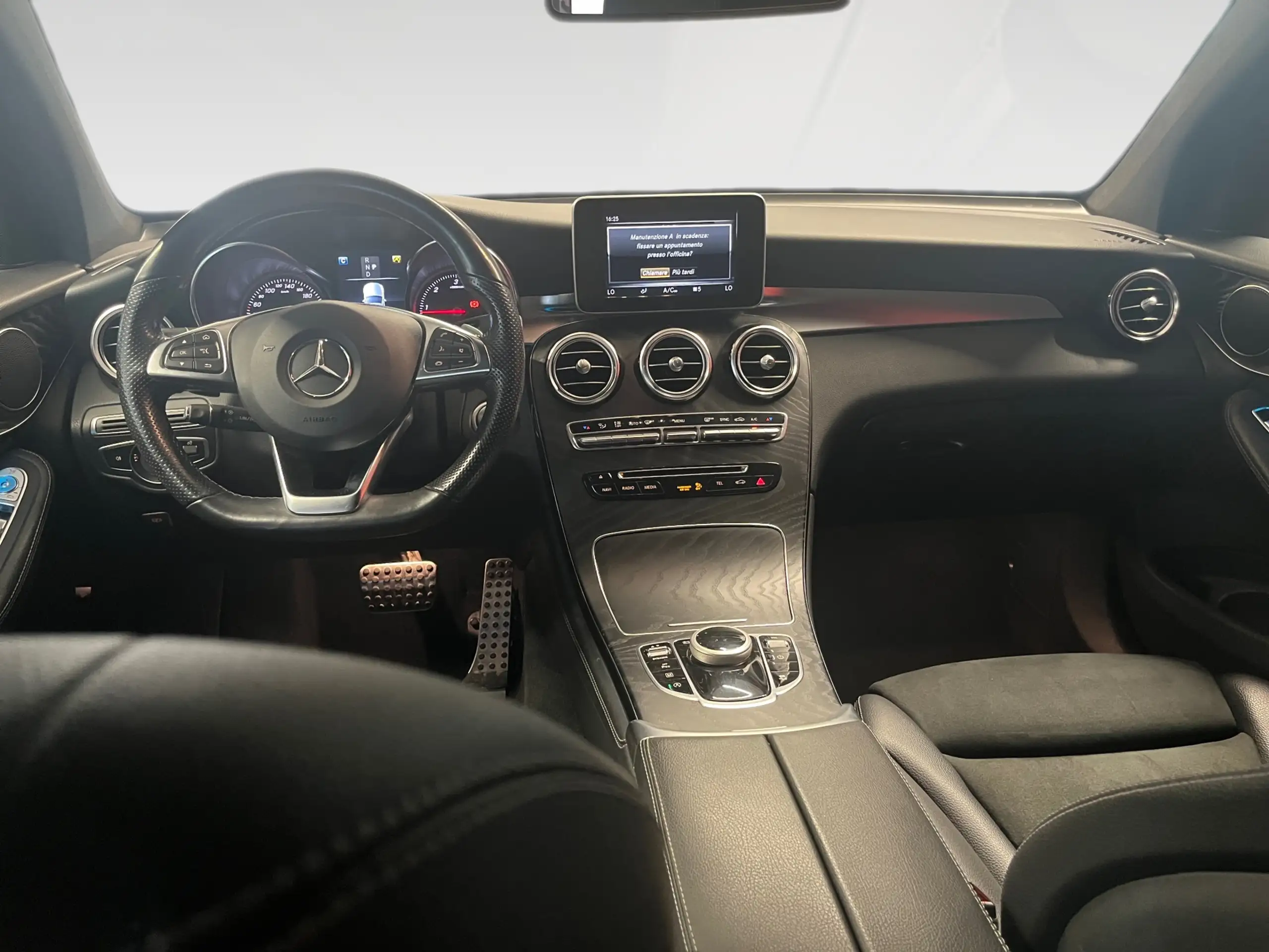 Mercedes-Benz - GLC 250