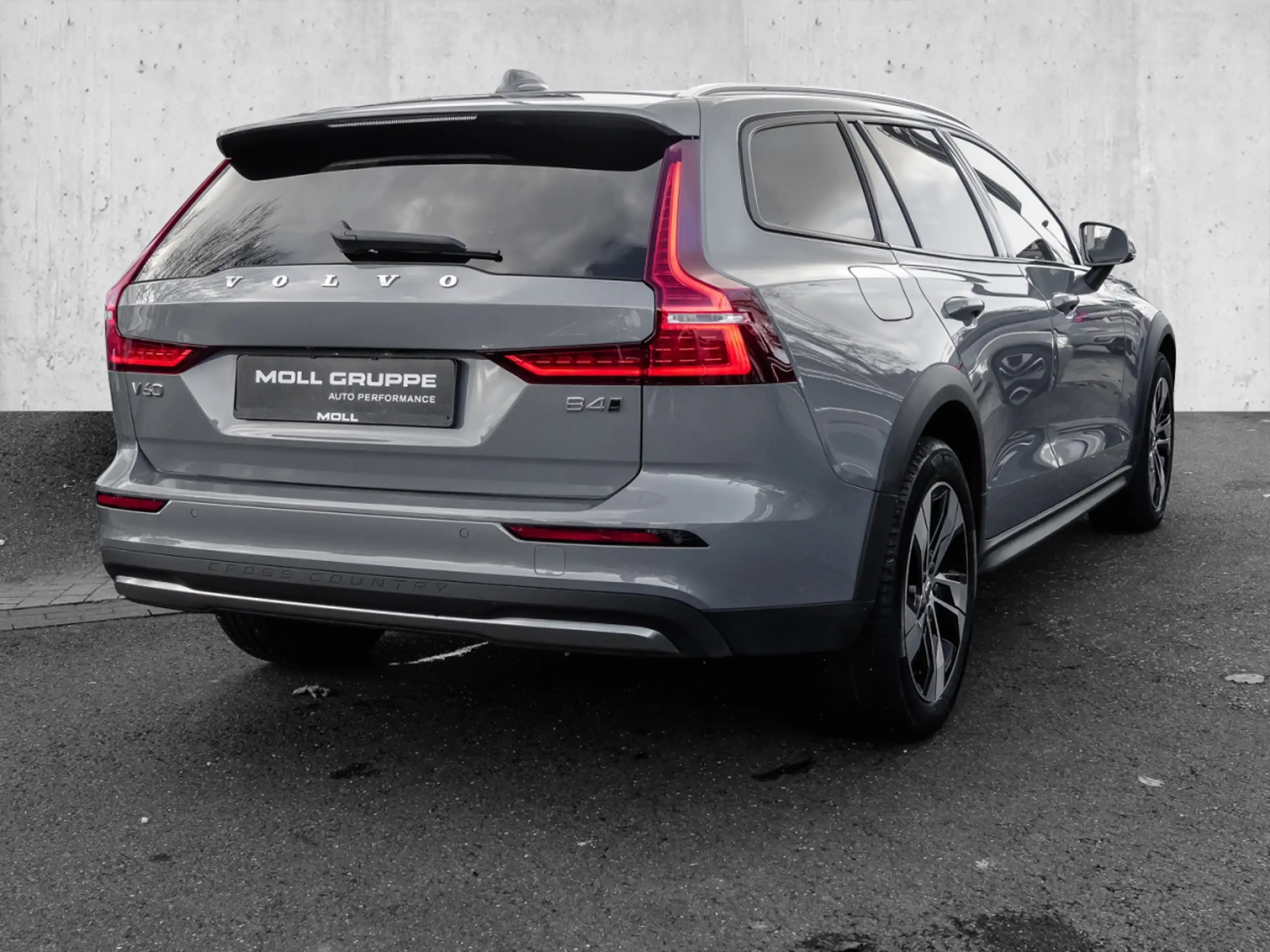 Volvo - V60 Cross Country