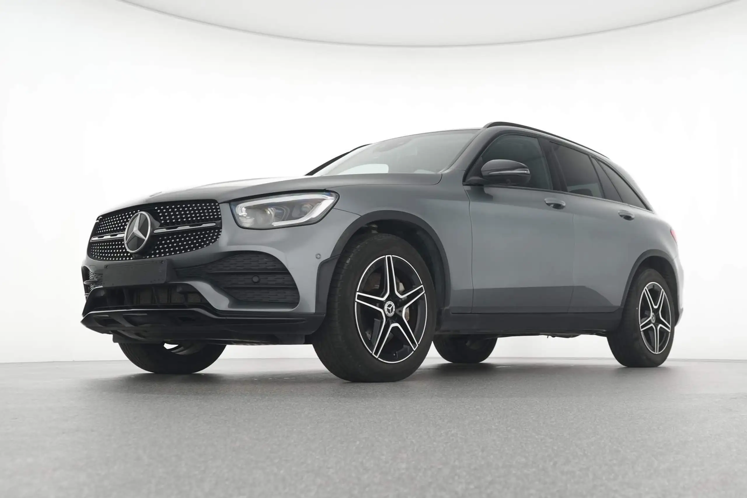 Mercedes-Benz - GLC 200