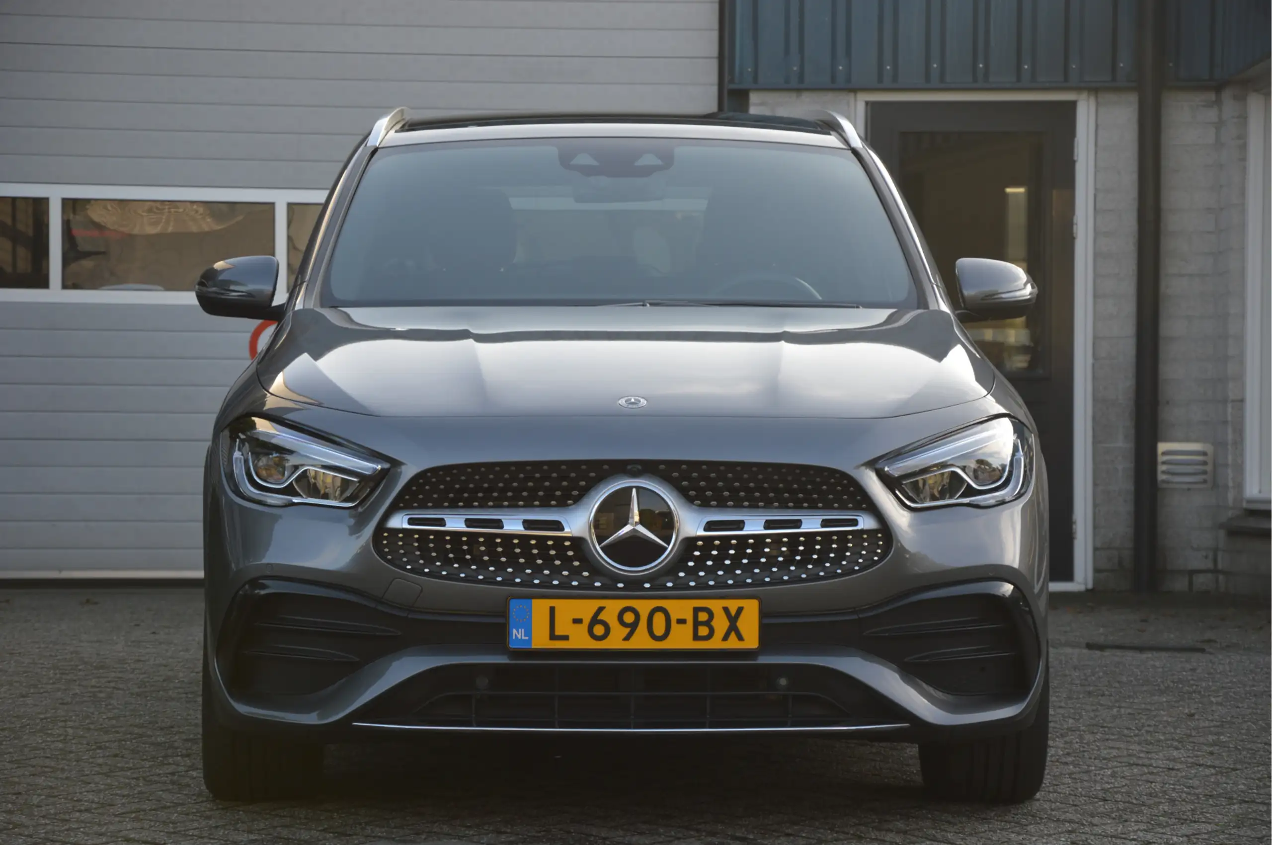 Mercedes-Benz - GLA 200